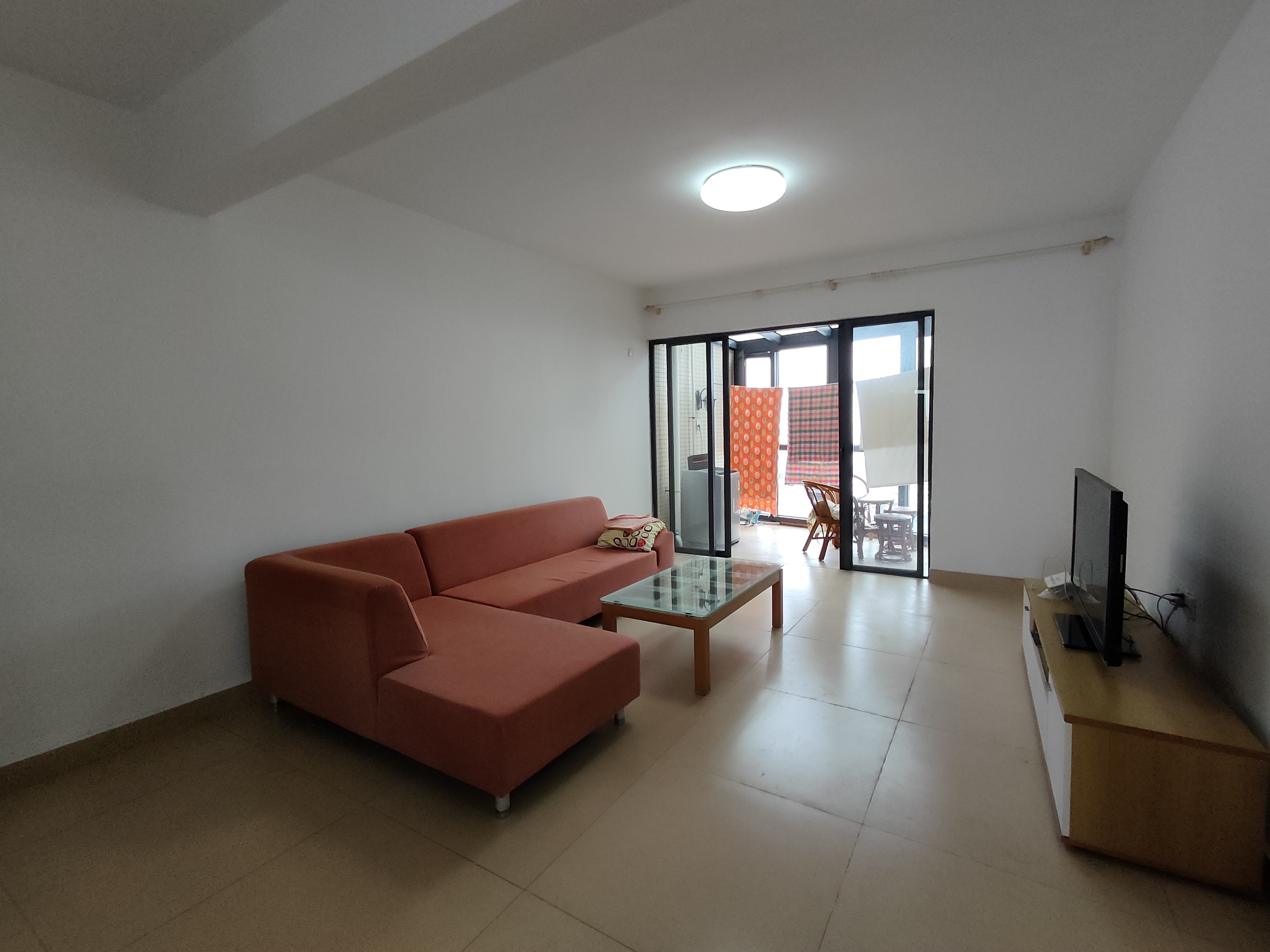 秀山观海苑 2室2厅1卫 2600.0元/月 秀山观海苑 2室2厅1卫 2600.0元/月室内图