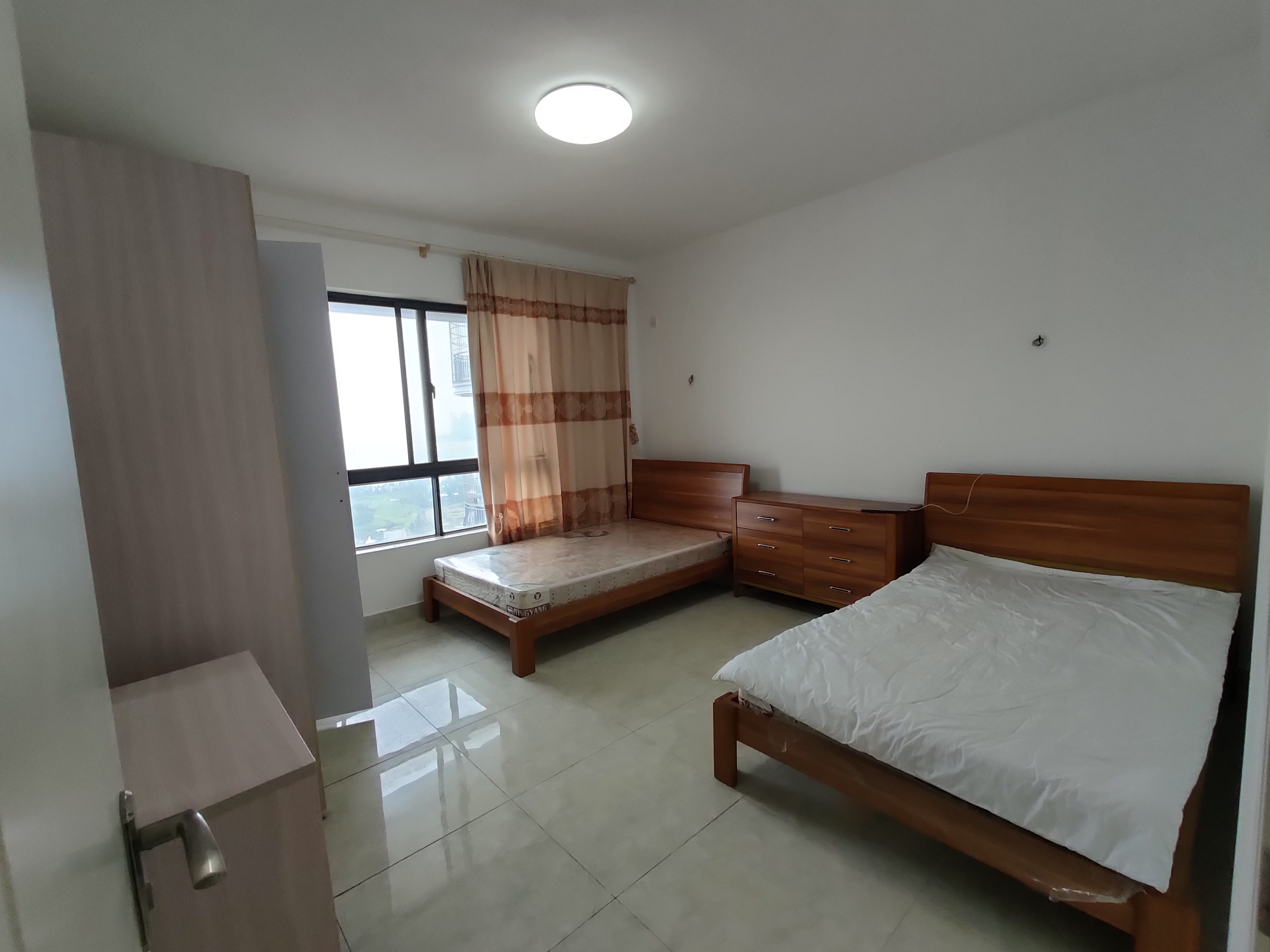 秀山观海苑 2室2厅1卫 2600.0元/月 秀山观海苑 2室2厅1卫 2600.0元/月室内图