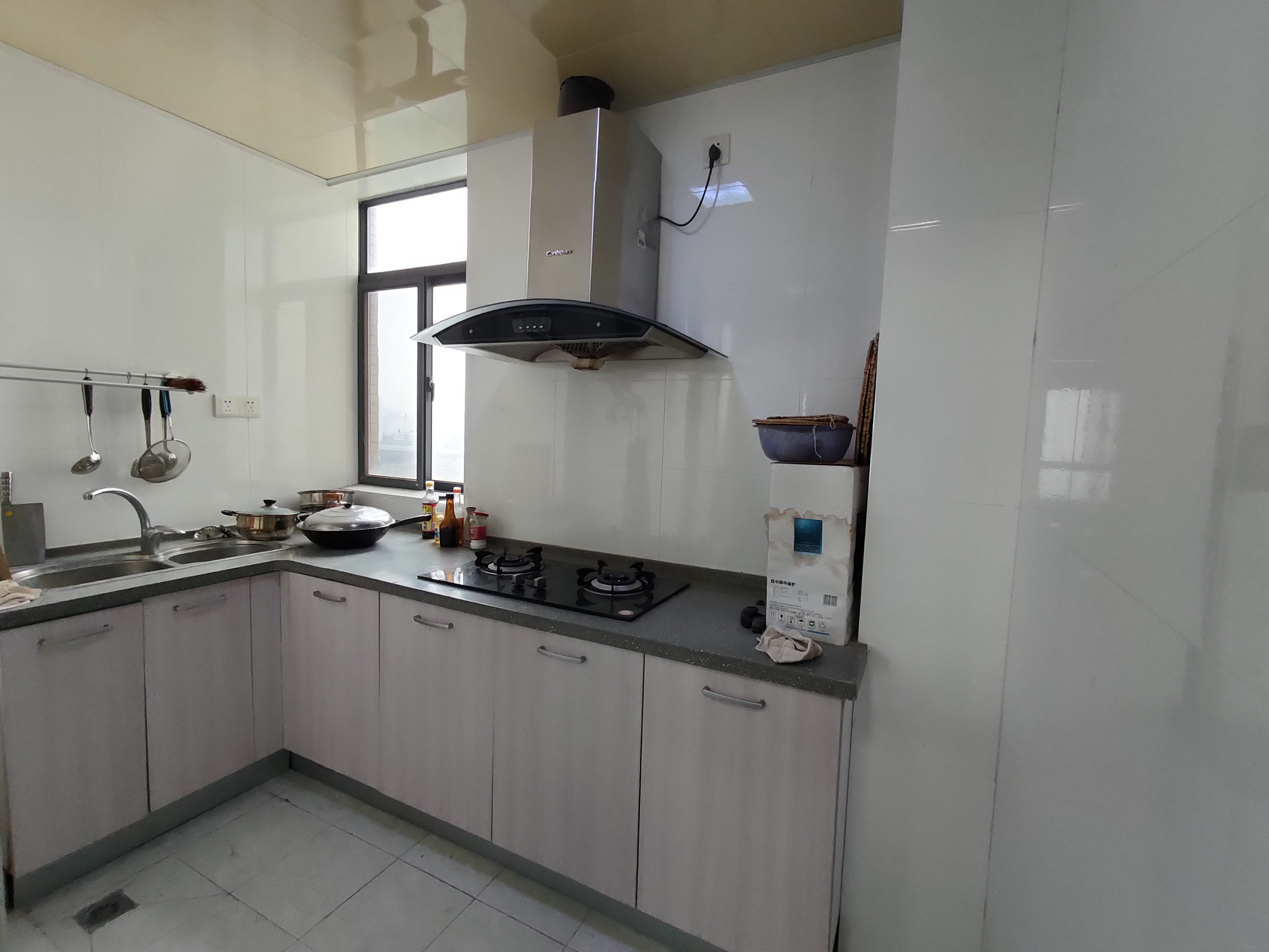 秀山观海苑 2室2厅1卫 2600.0元/月 秀山观海苑 2室2厅1卫 2600.0元/月室内图