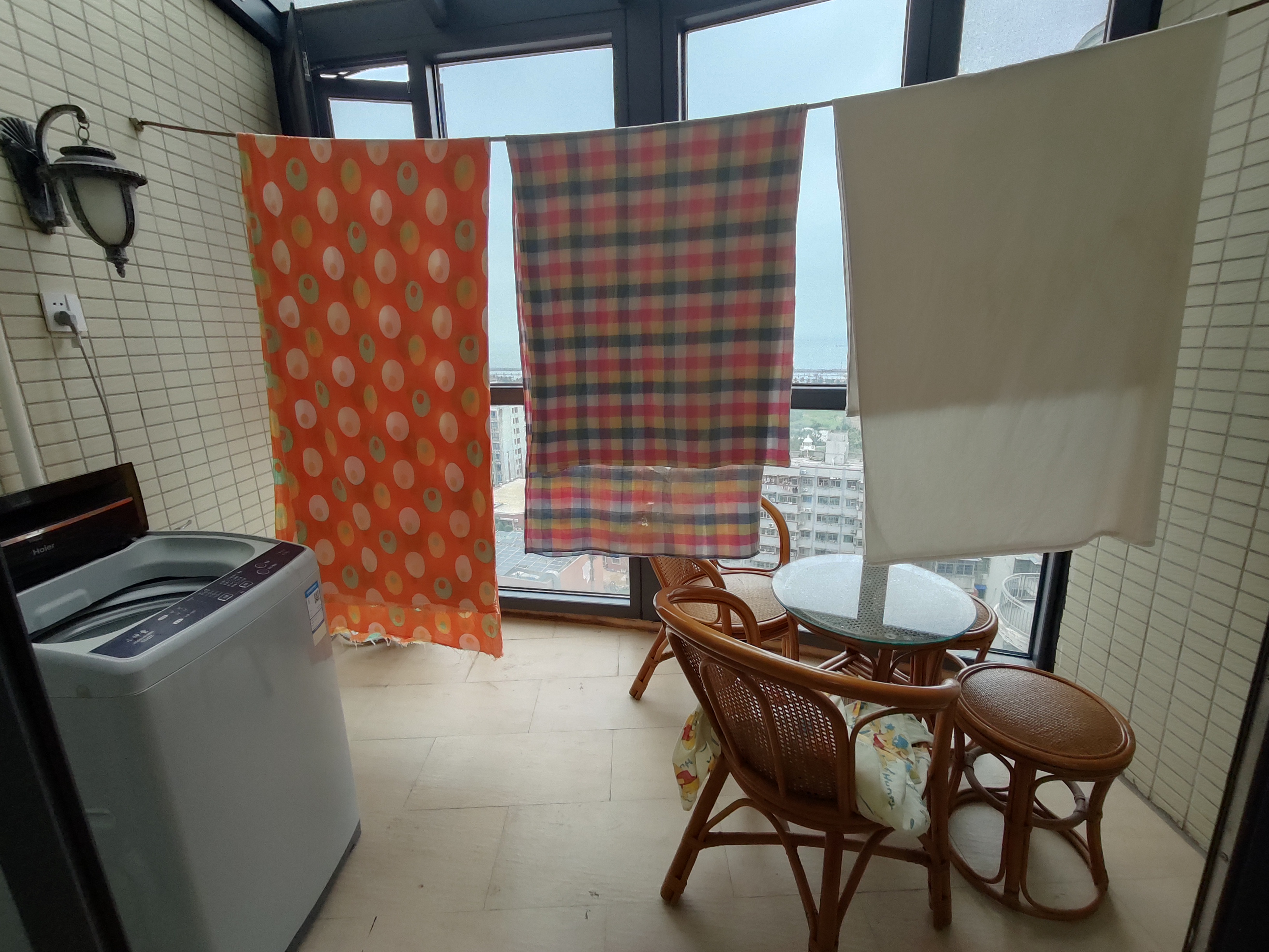 秀山观海苑 2室2厅1卫 2600.0元/月 秀山观海苑 2室2厅1卫 2600.0元/月室内图