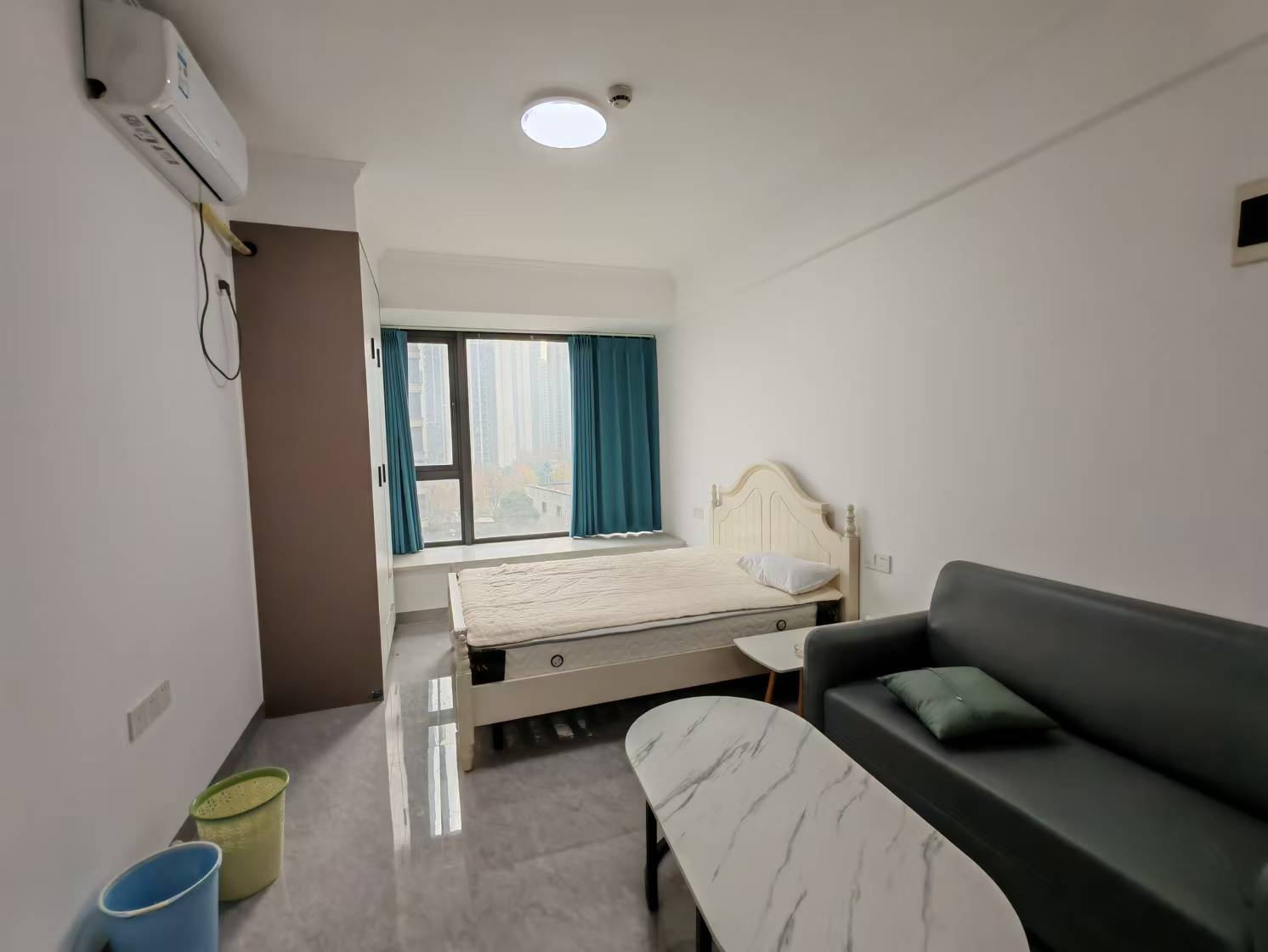 卓越浅水湾  1室1厅1卫    1500.0元/月 卓越浅水湾  1室1厅1卫    1500.0元/月室内图1