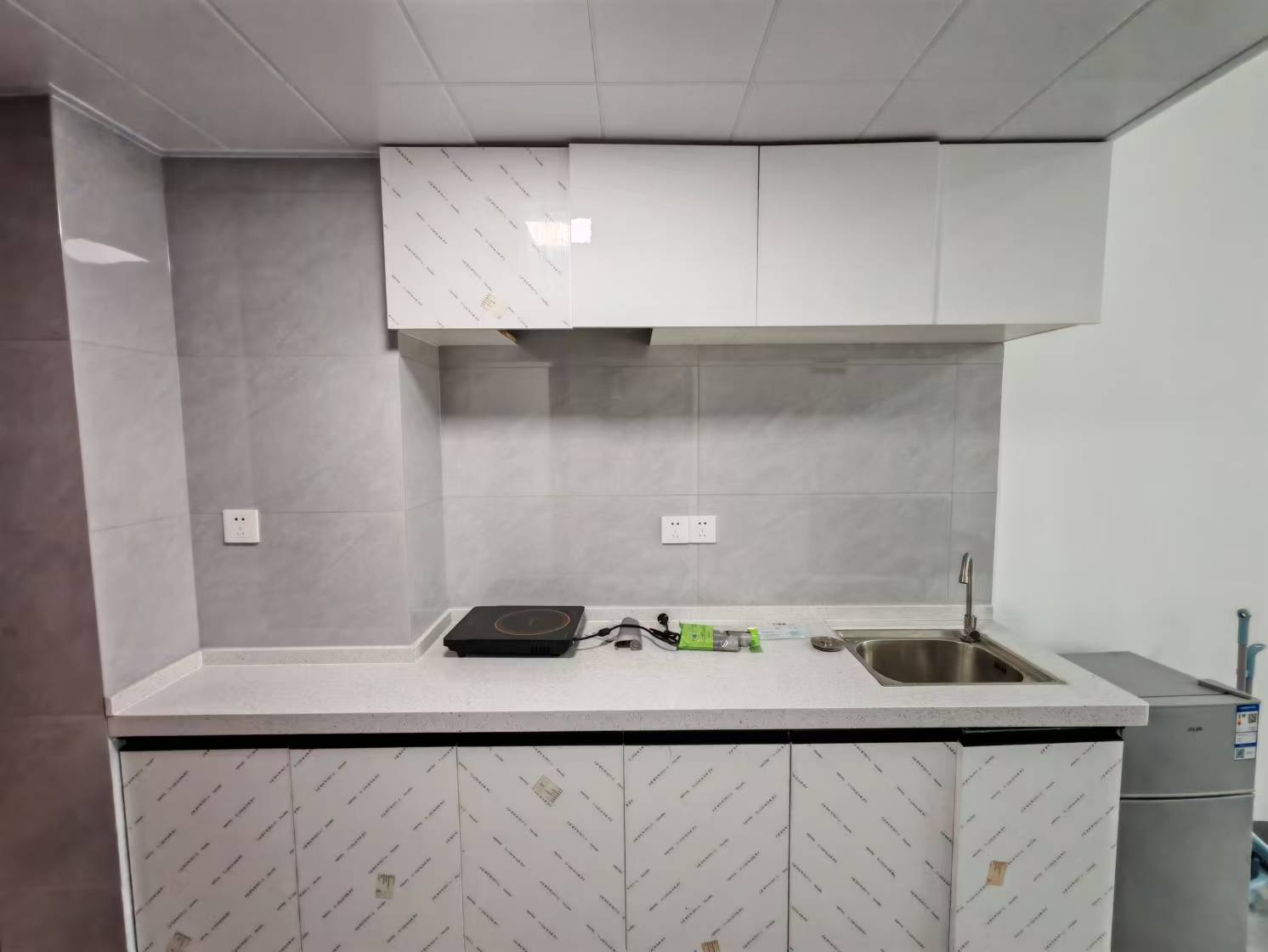 卓越浅水湾  1室1厅1卫    1500.0元/月 卓越浅水湾  1室1厅1卫    1500.0元/月户型图