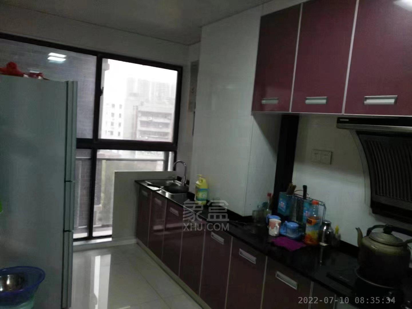 九九华帝 3室2厅2卫 2000.0元/月 九九华帝 3室2厅2卫 2000.0元/月室内图