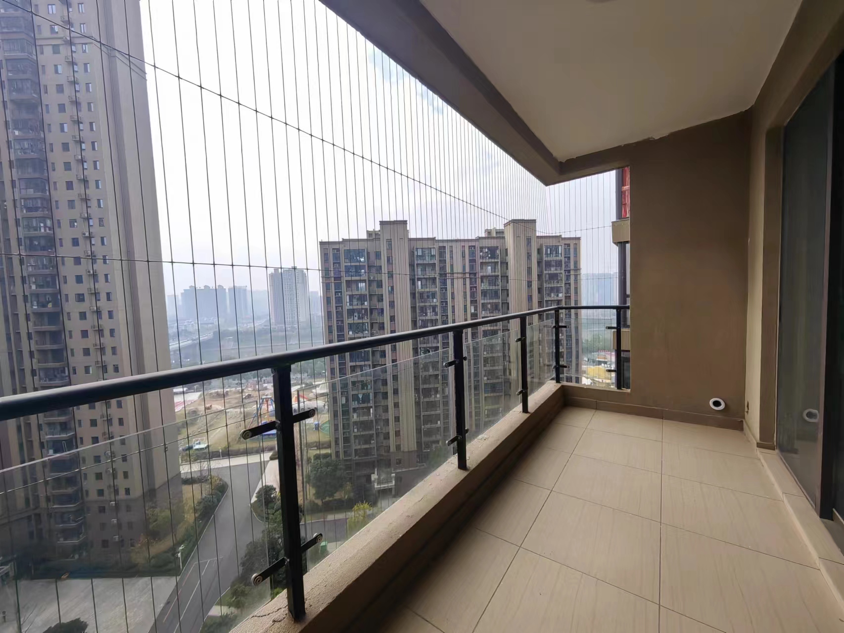 华耀碧桂园十里江湾天汇 4室2厅2卫 2800.0元/月 华耀碧桂园十里江湾天汇 4室2厅2卫 2800.0元/月户型图