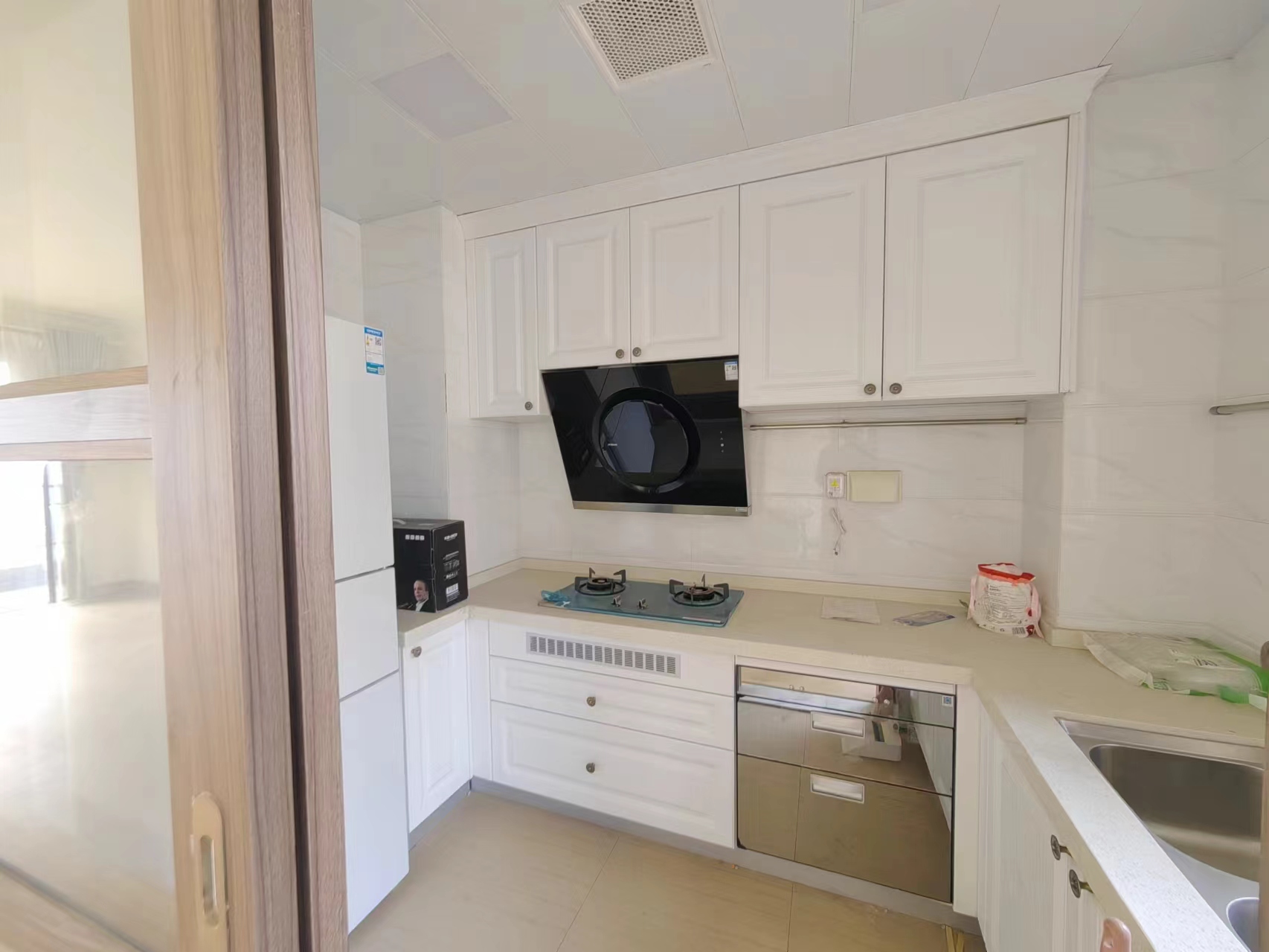 华耀碧桂园十里江湾天汇 4室2厅2卫 2800.0元/月 华耀碧桂园十里江湾天汇 4室2厅2卫 2800.0元/月室内图