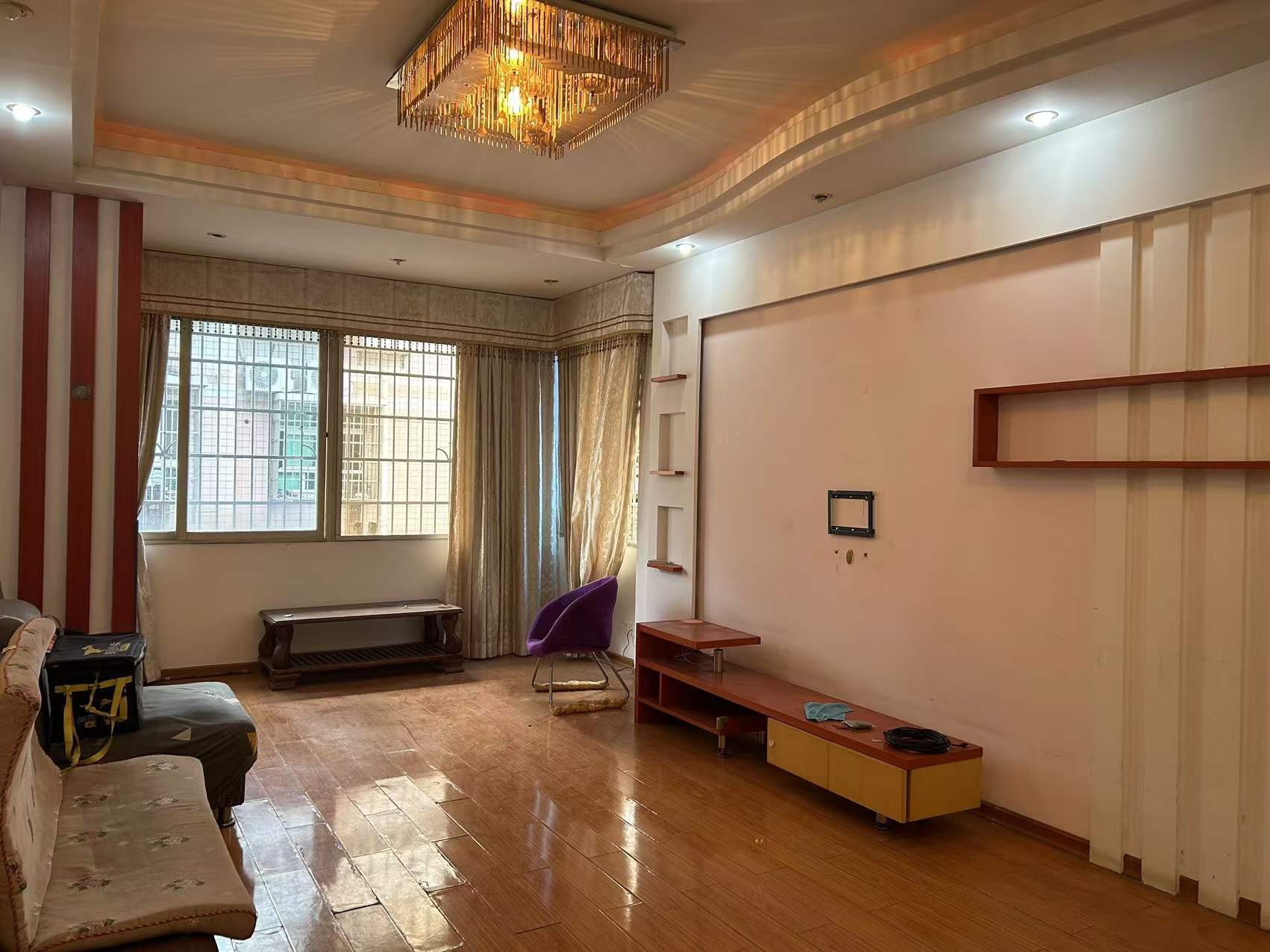 新合四村 1室0厅0卫 1700.0元/月 新合四村 1室0厅0卫 1700.0元/月室内图