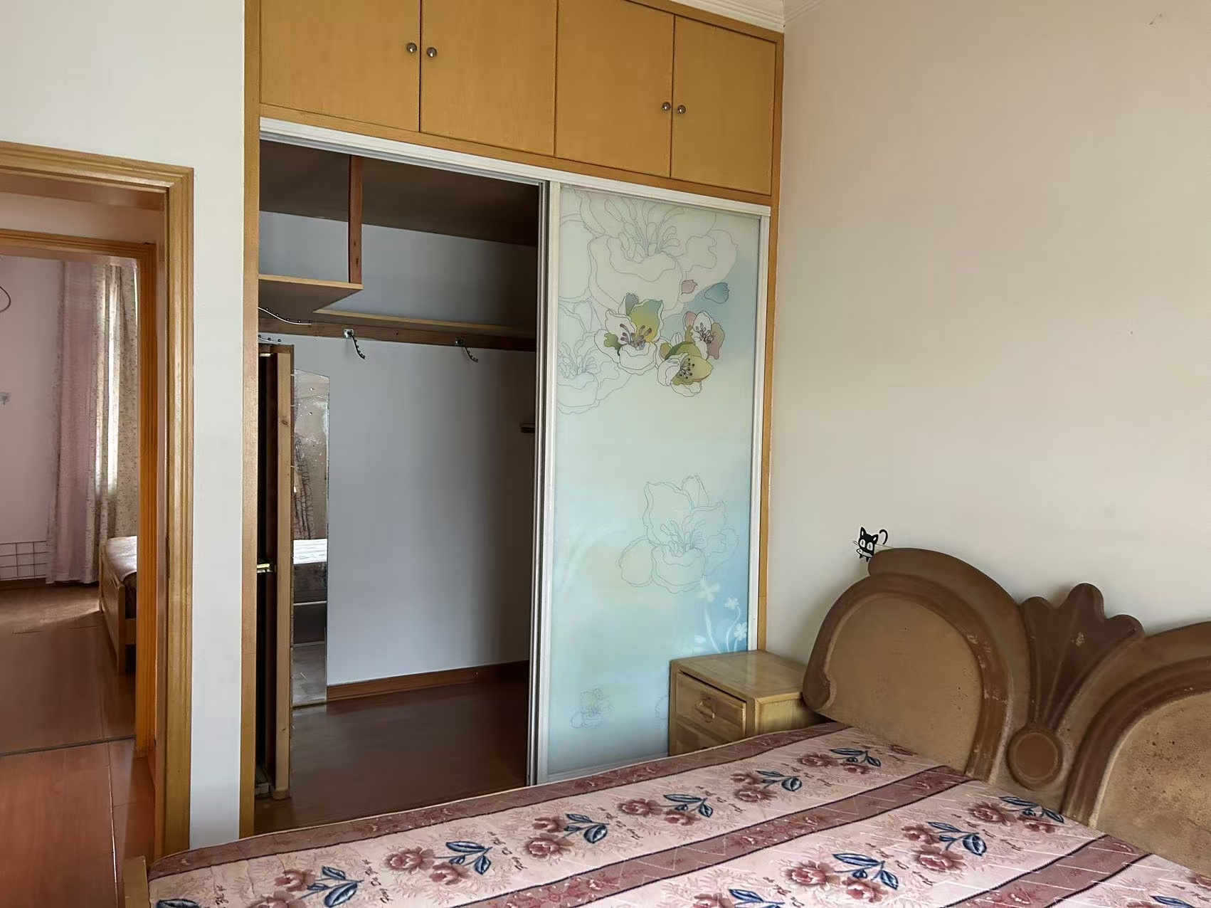 新合四村 1室0厅0卫 1700.0元/月 新合四村 1室0厅0卫 1700.0元/月室内图