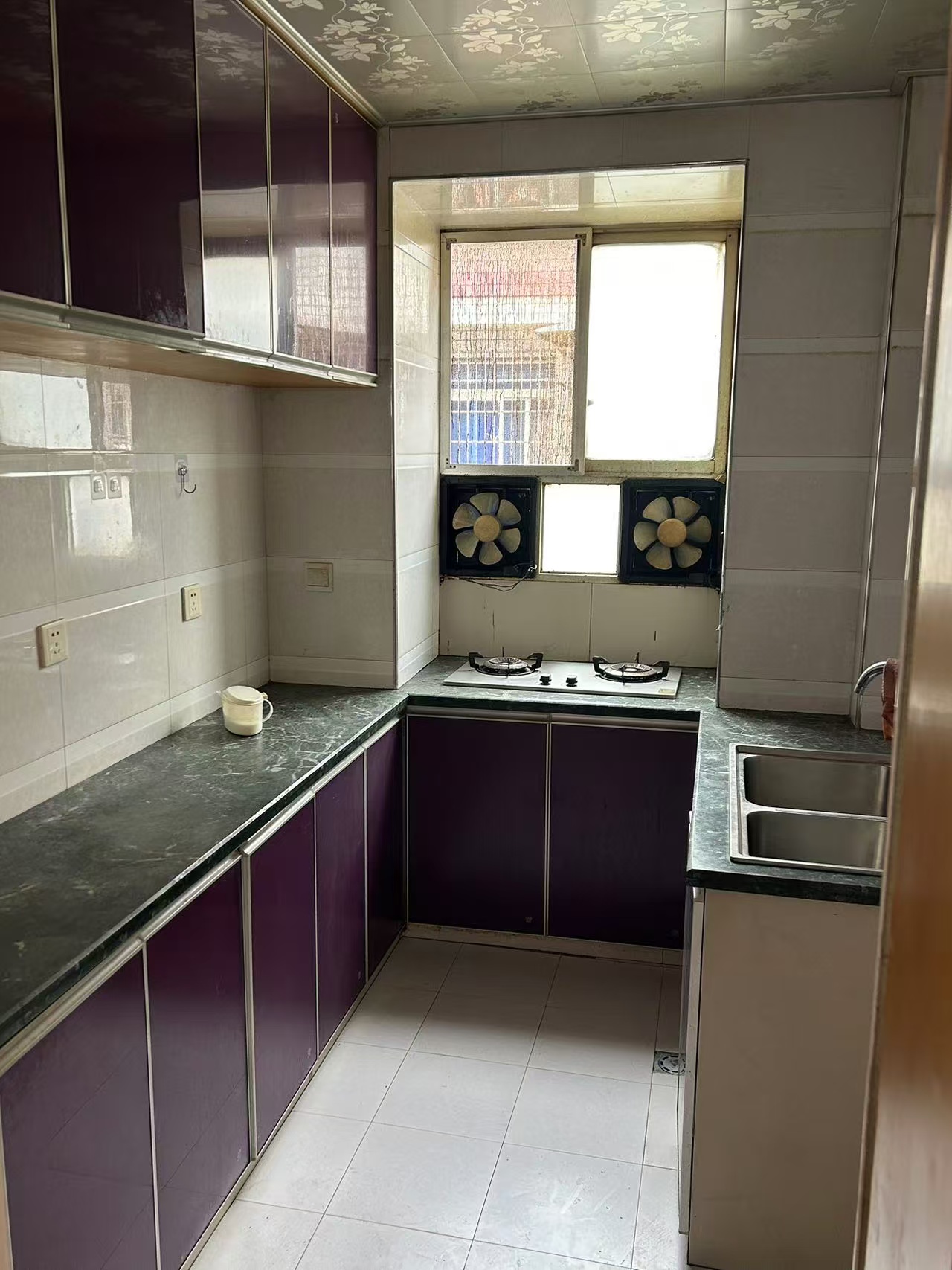 新合四村 1室0厅0卫 1700.0元/月 新合四村 1室0厅0卫 1700.0元/月室内图