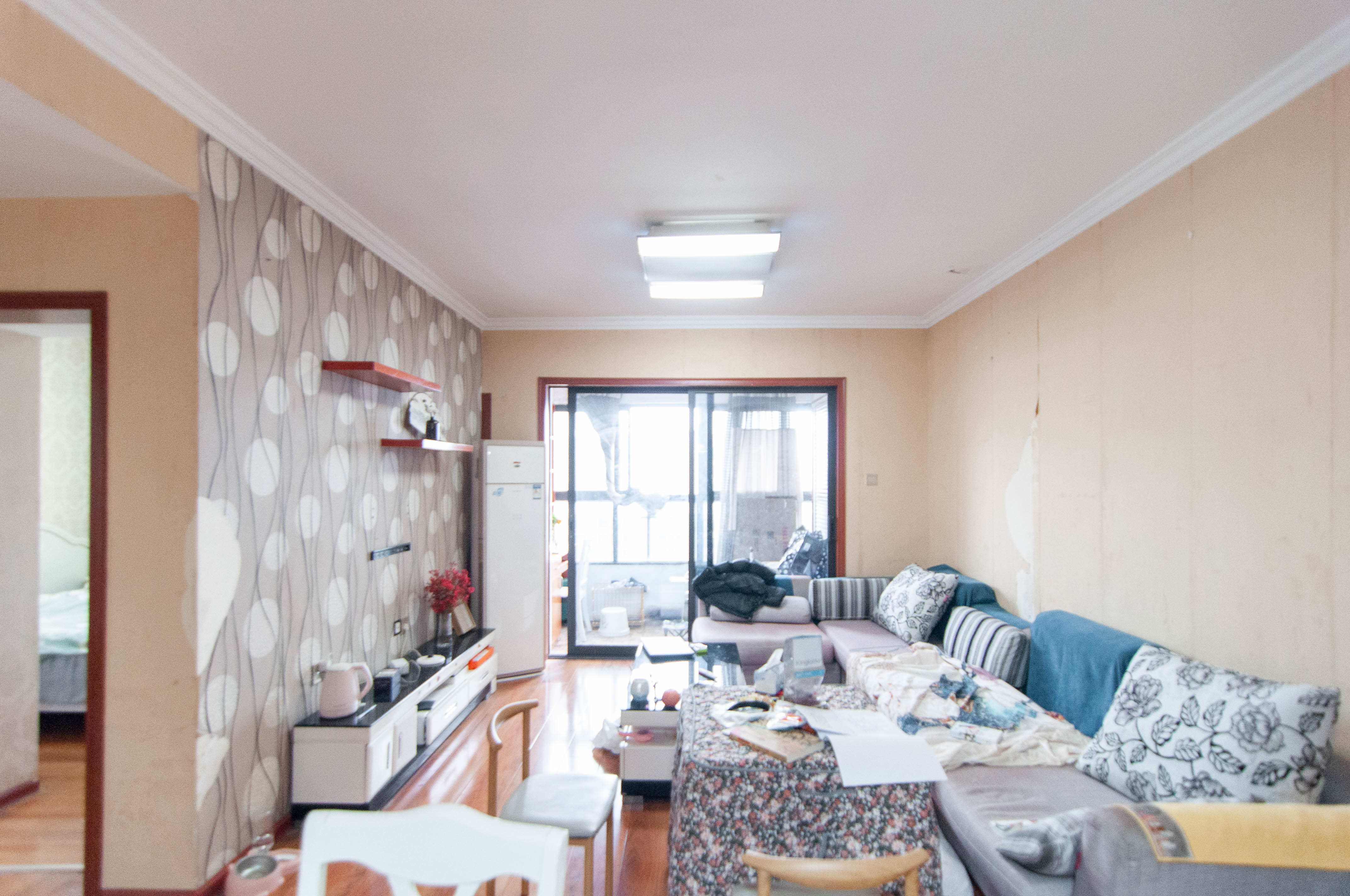 达美D6区  3室2厅2卫    75.0万 达美D6区  3室2厅2卫    75.0万客厅