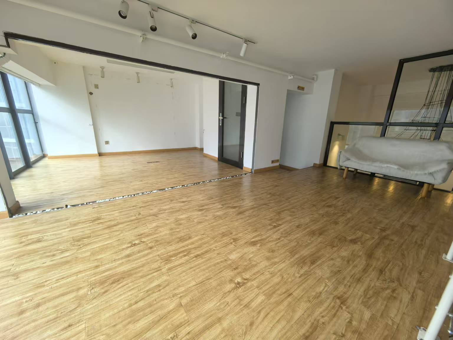达美美立方  3室2厅2卫   3200.00元/月室内图