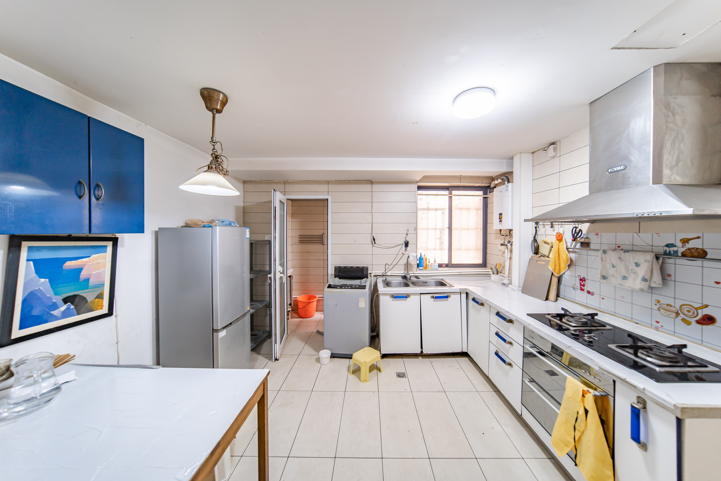 阳光100一期、四五期 2室2厅2卫 72.8万 阳光100一期、四五期 2室2厅2卫 72.8万厨房