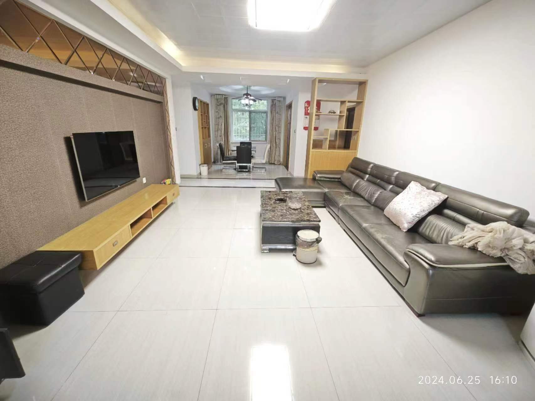 湖南省特种设备检验检测院宿舍楼  3室2厅1卫   2800.00元/月室内图1