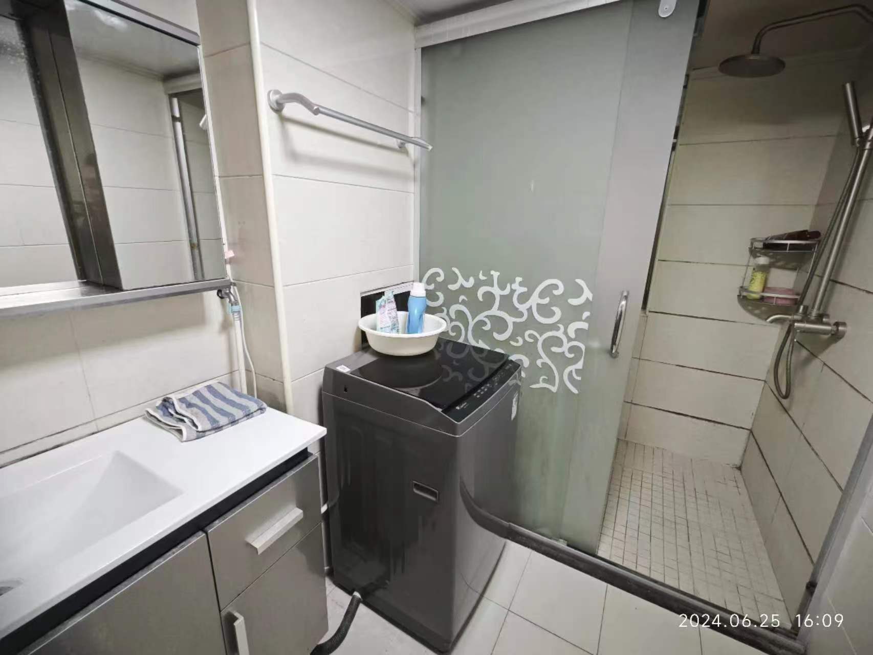 湖南省特种设备检验检测院宿舍楼  3室2厅1卫   2800.00元/月小区图