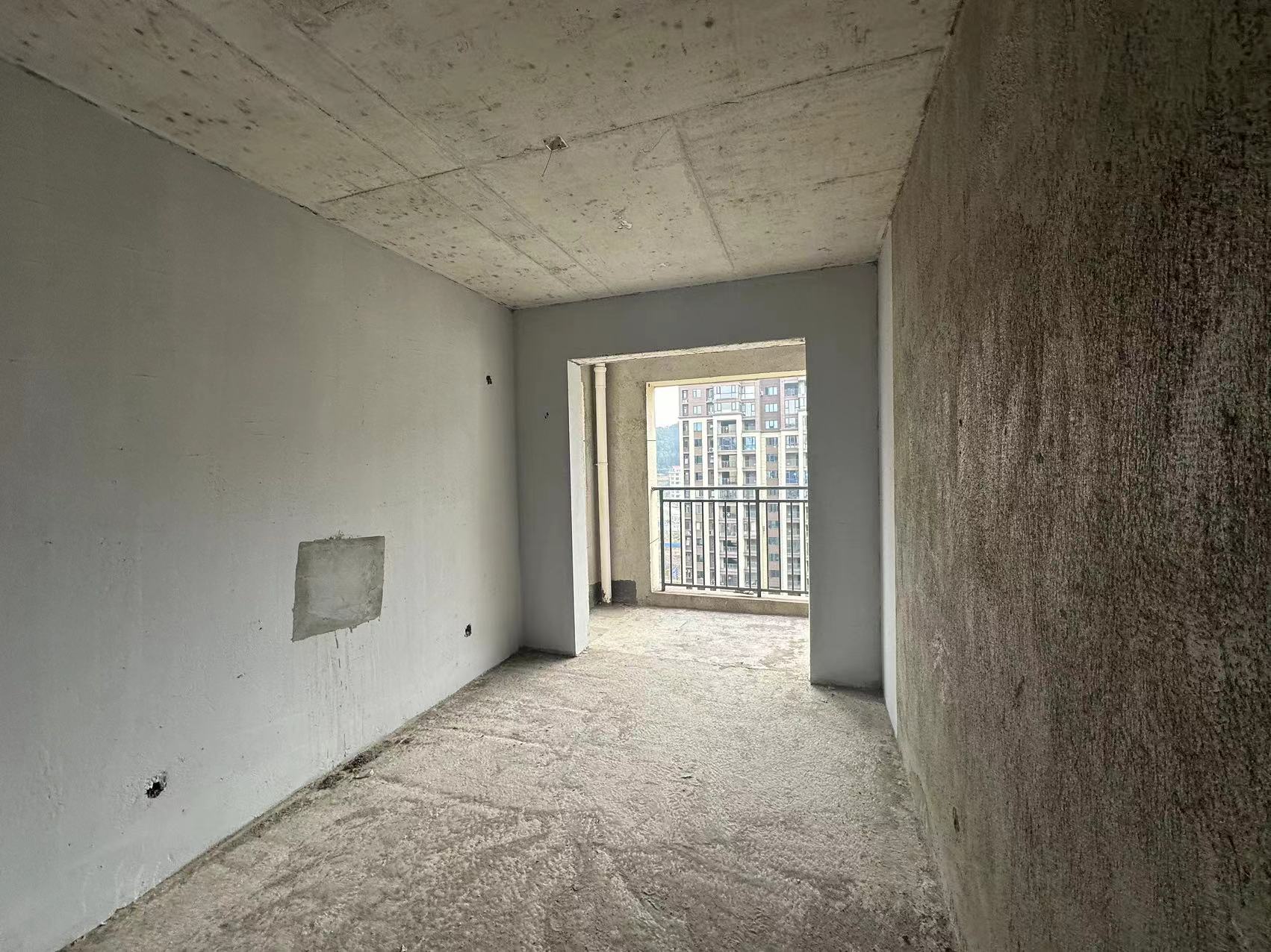 大汉龙城  4室2厅2卫    85.8万 大汉龙城  4室2厅2卫    85.8万室内图