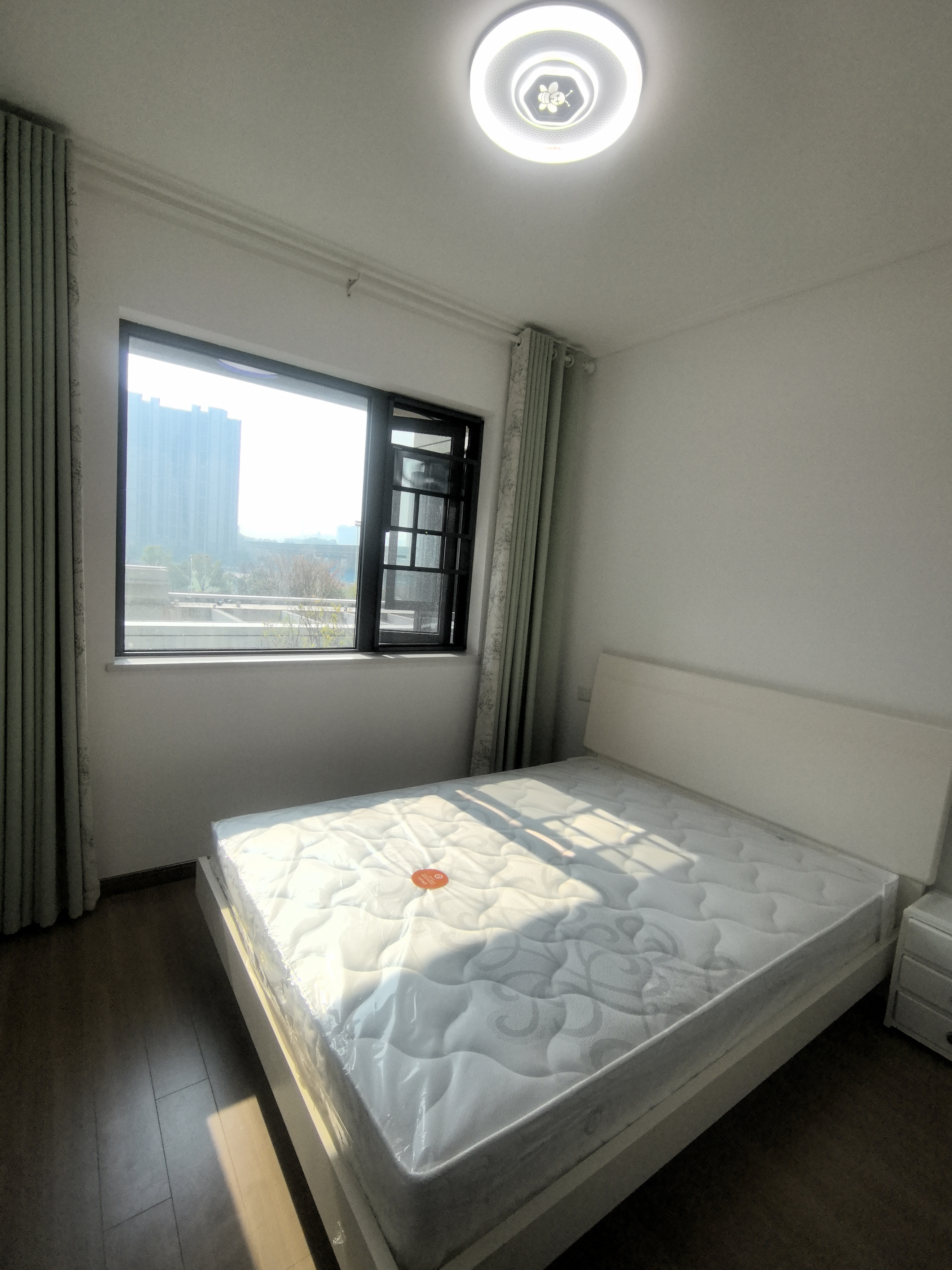 保利天汇  3室2厅2卫    3500.0元/月室内图1