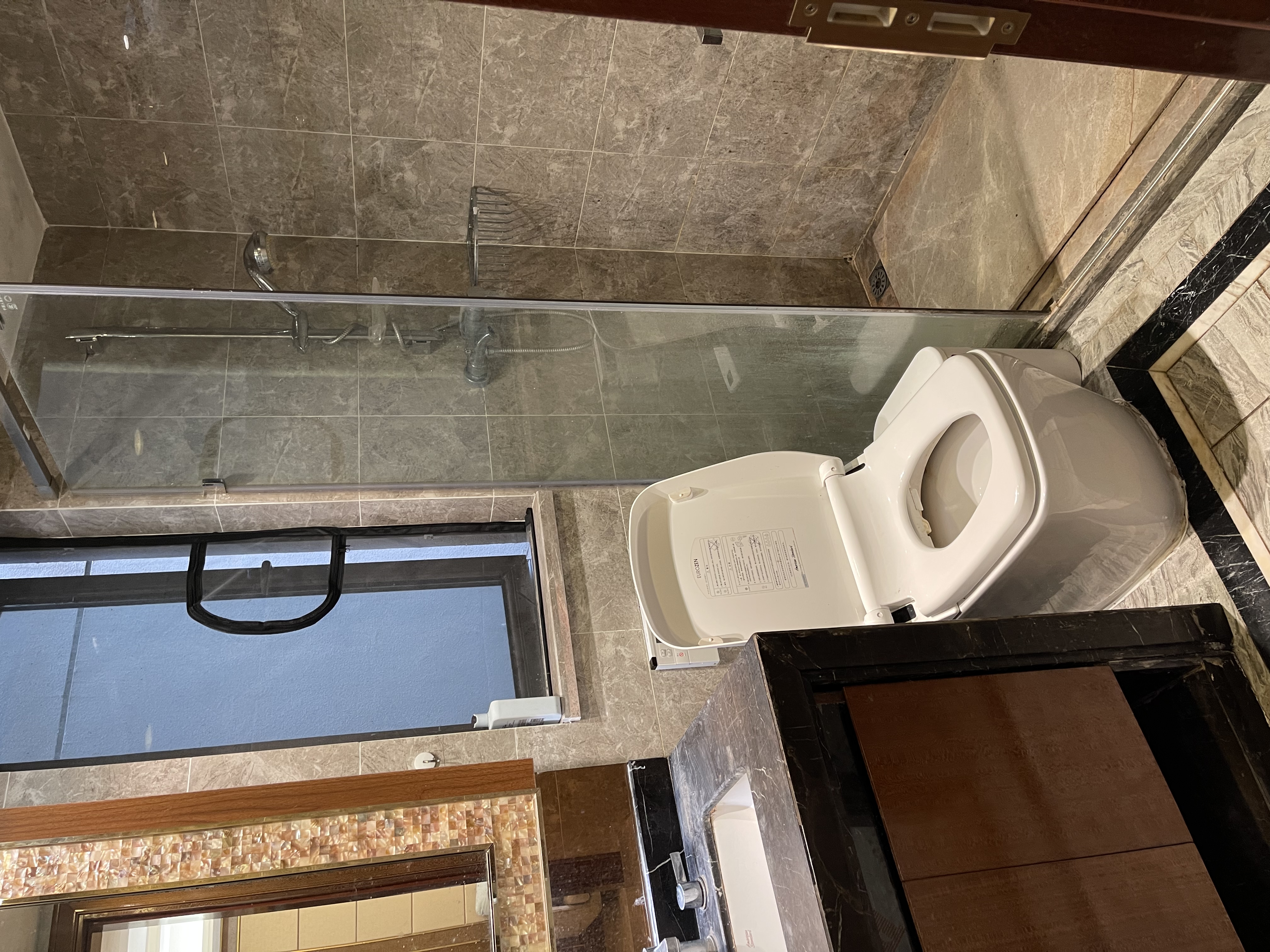 恒大美丽沙天玺湾 1室1厅1卫 2400.0元/月 恒大美丽沙天玺湾 1室1厅1卫 2400.0元/月室内图