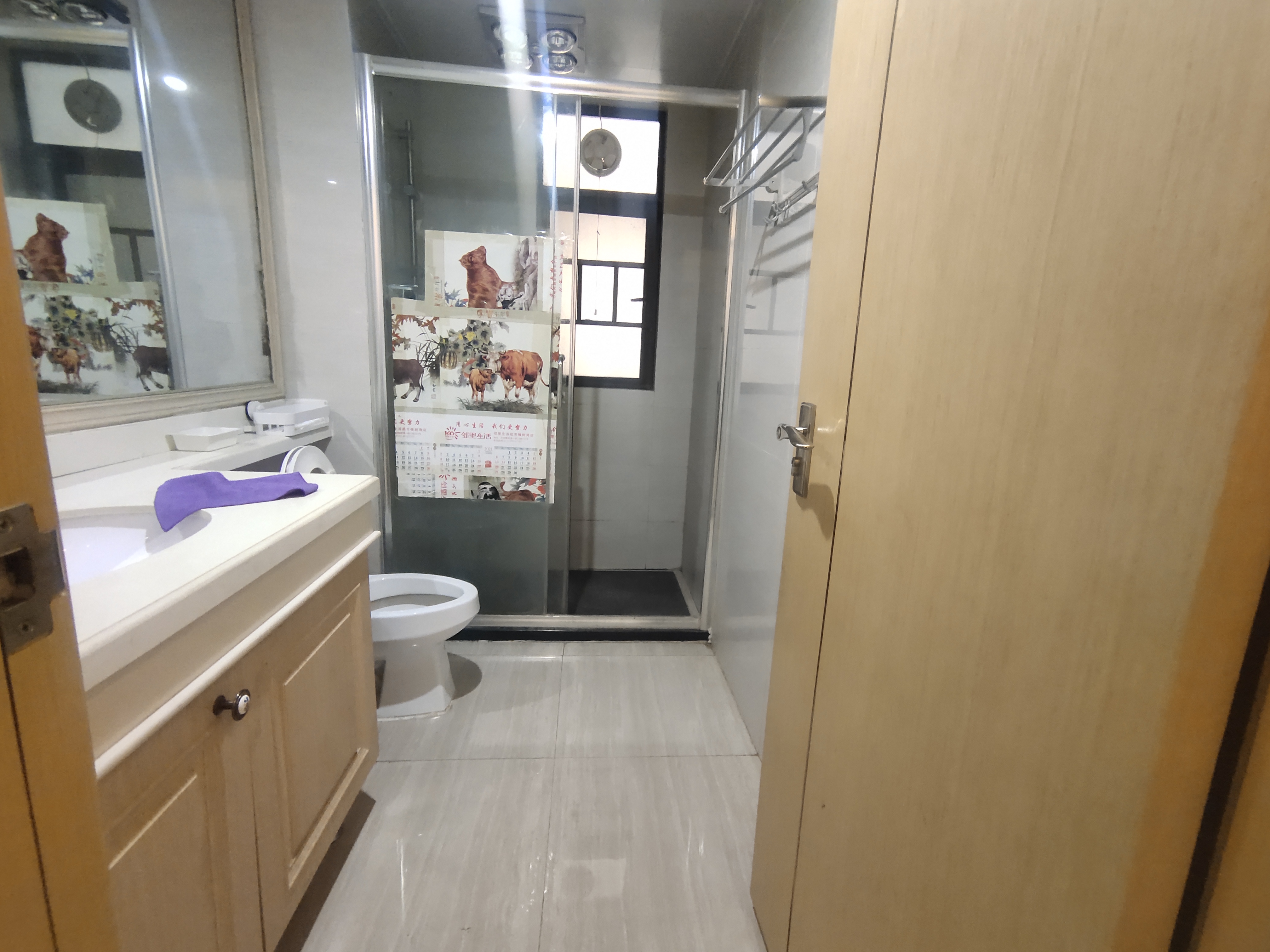 中海国际三期 3室1厅1卫 2000.0元/月 中海国际三期 3室1厅1卫 2000.0元/月室内图