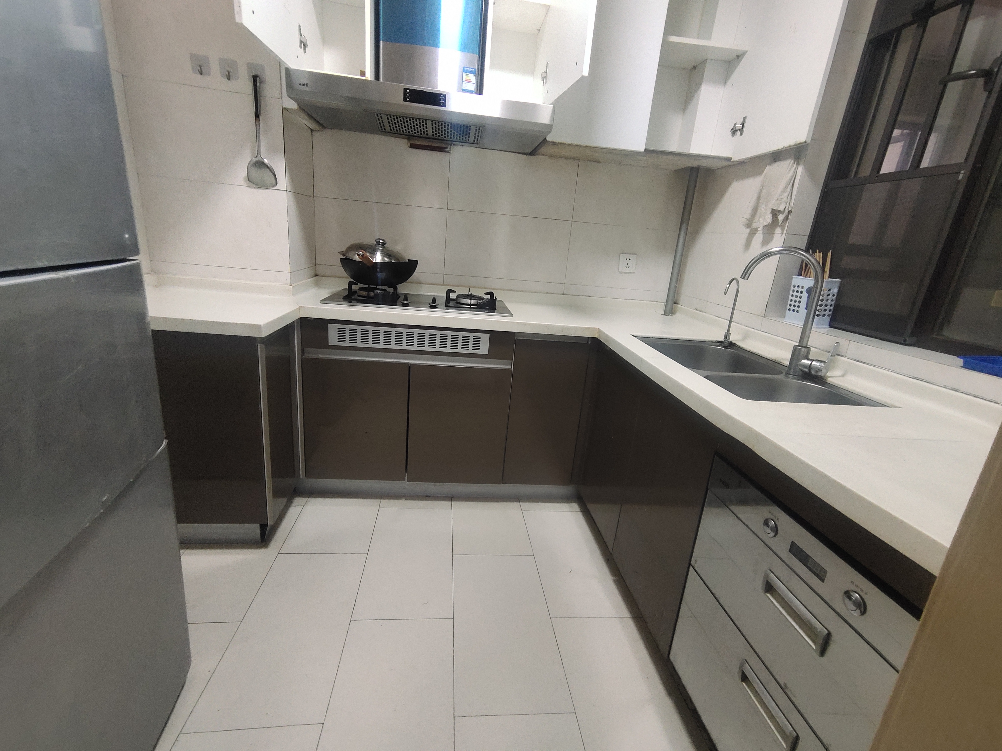 中海国际三期 3室1厅1卫 2000.0元/月 中海国际三期 3室1厅1卫 2000.0元/月室内图