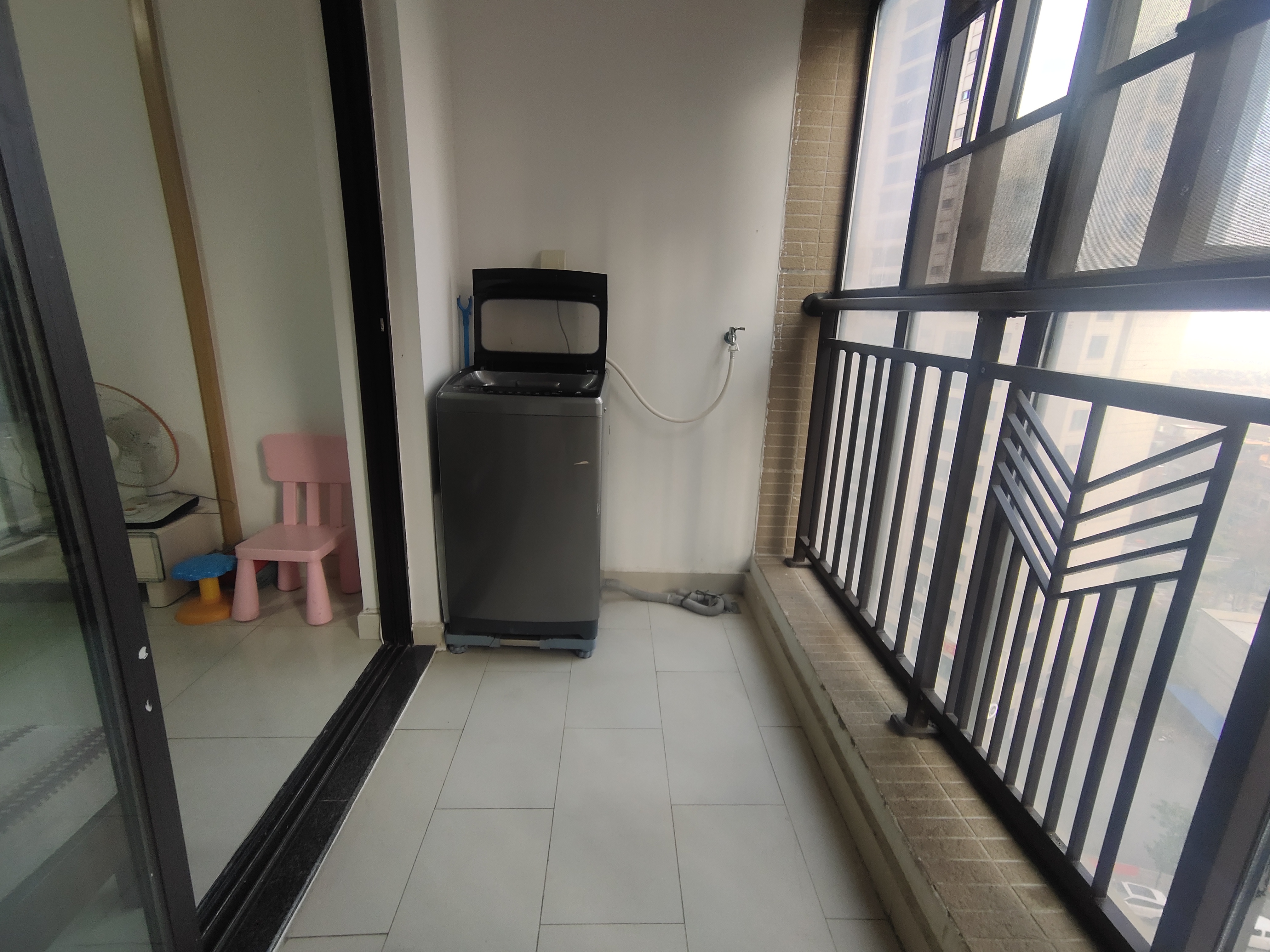 中海国际三期 3室1厅1卫 2000.0元/月 中海国际三期 3室1厅1卫 2000.0元/月室内图