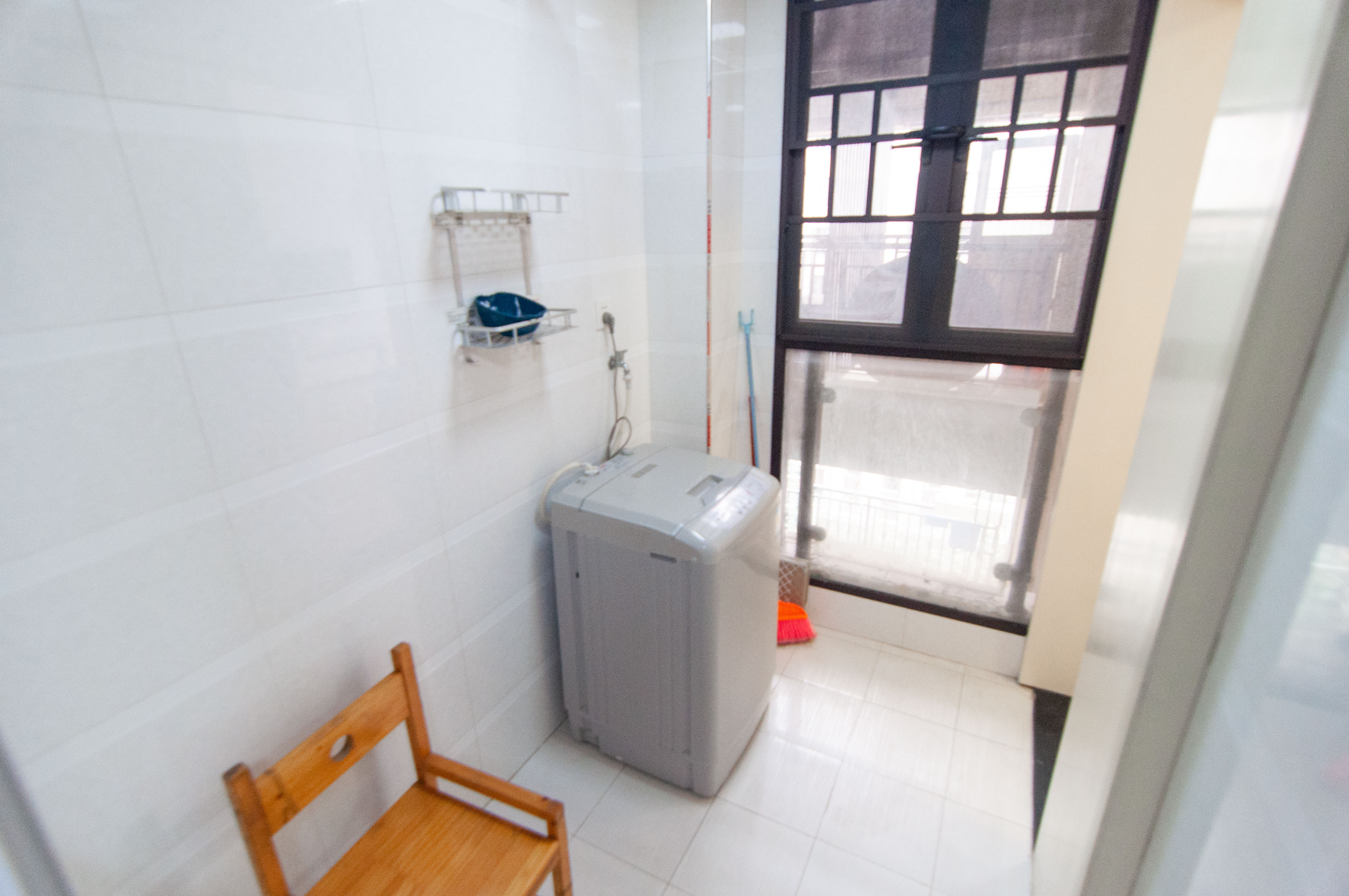 金茂梅溪湖 3室2厅1卫 130.0万 金茂梅溪湖 3室2厅1卫 130.0万厨房