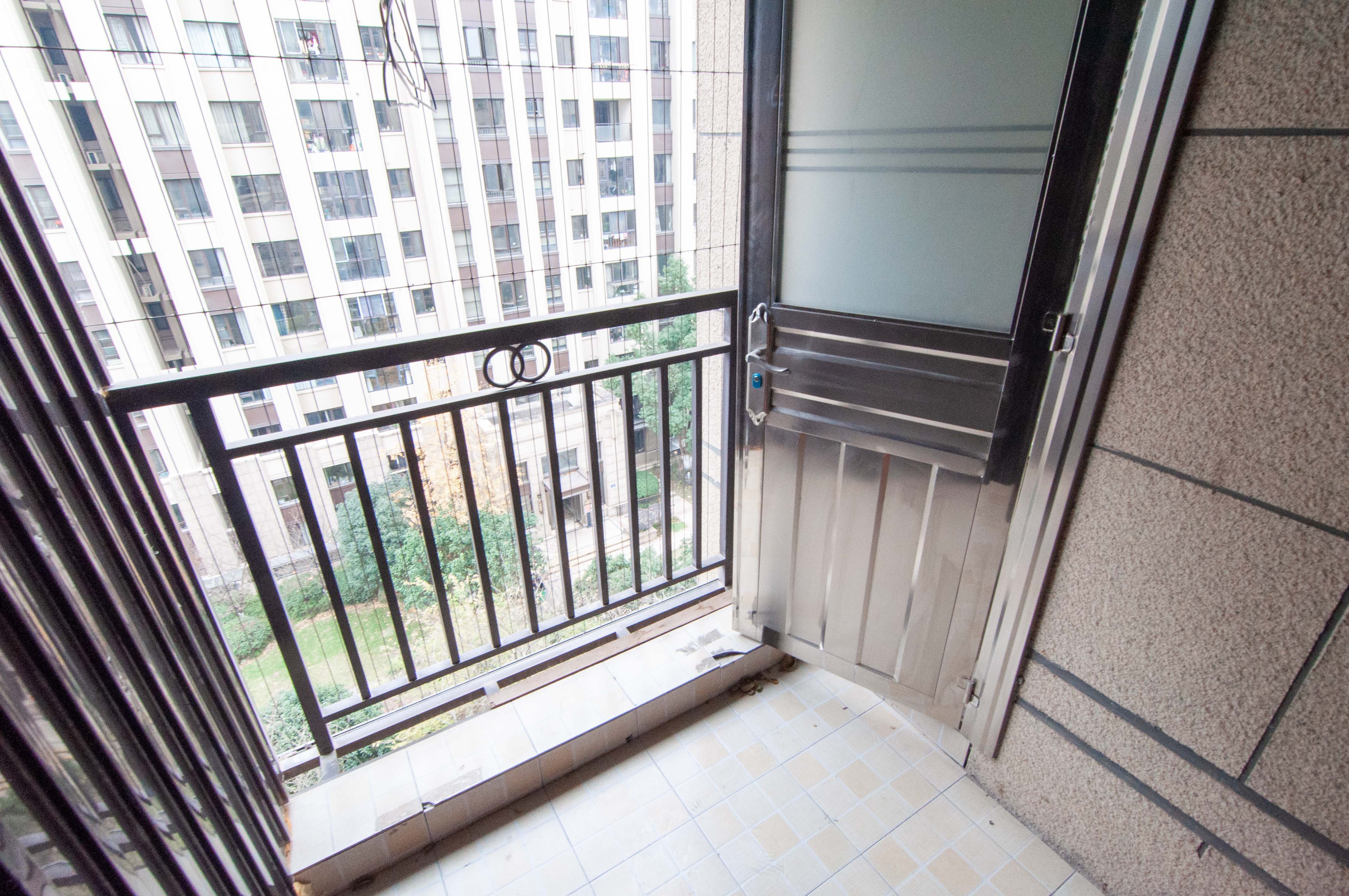 金茂梅溪湖 3室2厅1卫 130.0万 金茂梅溪湖 3室2厅1卫 130.0万其他