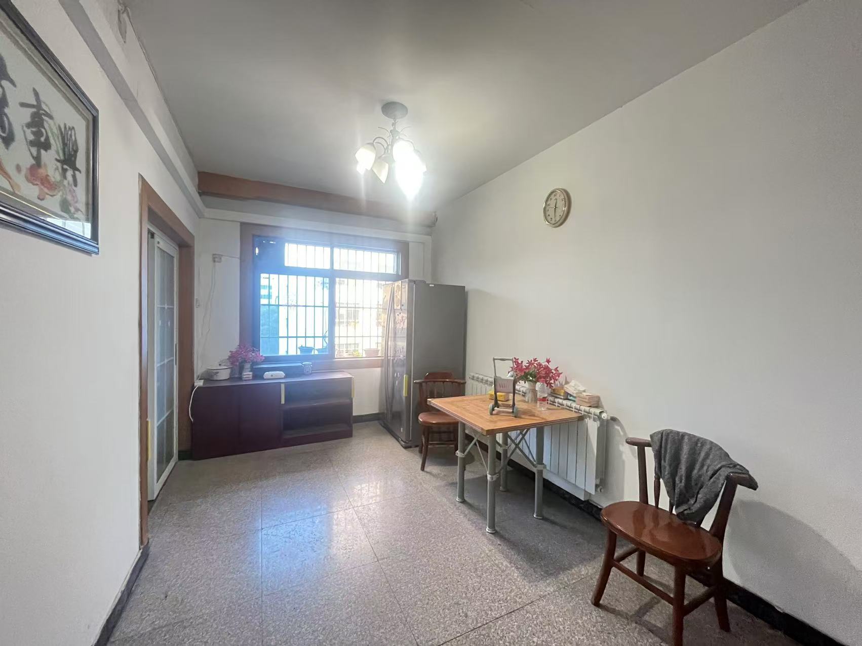 国税四分局 3室2厅2卫 1300.0元/月 国税四分局 3室2厅2卫 1300.0元/月室内图