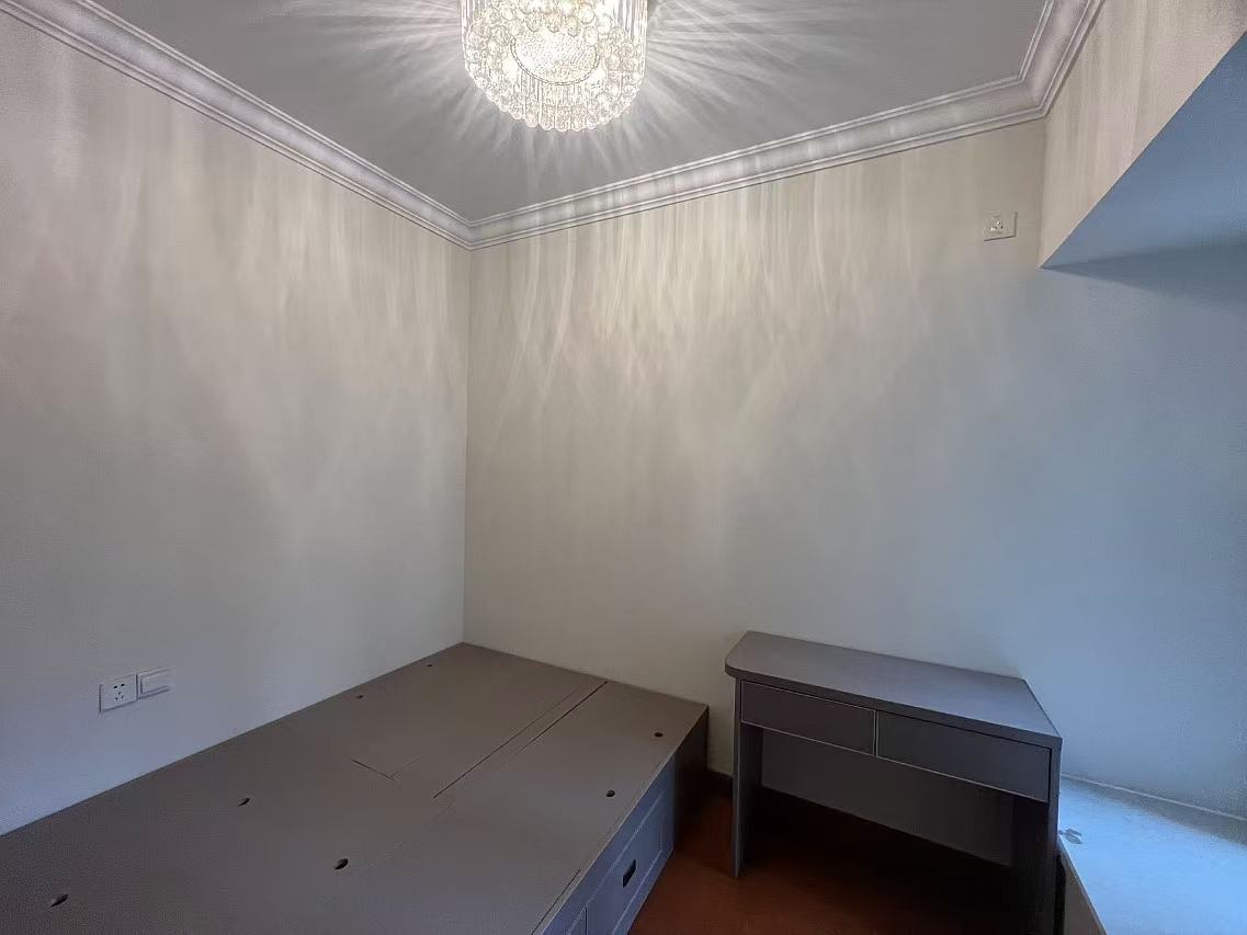 恒大华府  3室2厅2卫    63.0万 恒大华府  3室2厅2卫    63.0万室内图