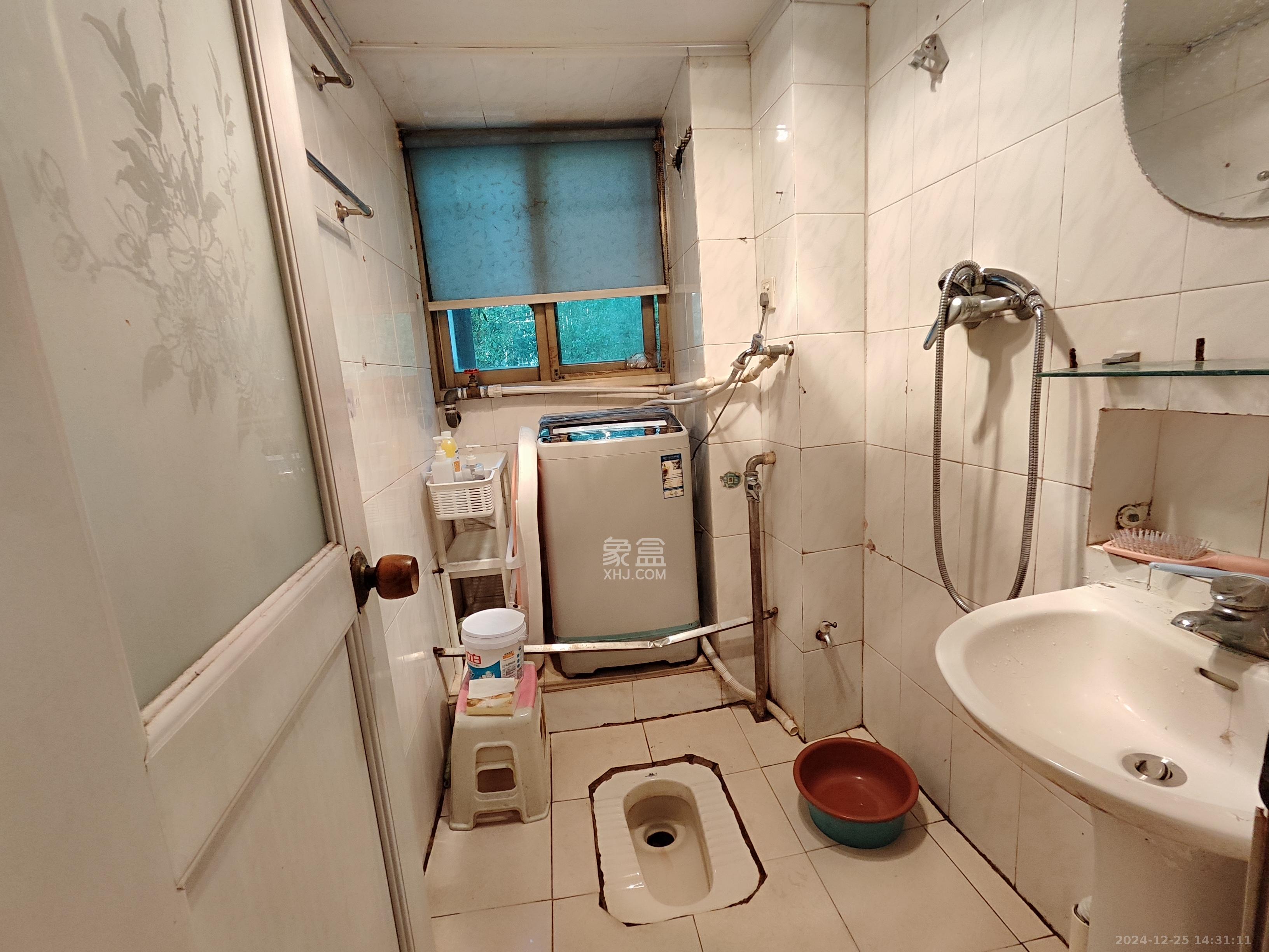 德雅路(邮电村)散盘 3室2厅1卫 1600.0元/月 德雅路(邮电村)散盘 3室2厅1卫 1600.0元/月室内图