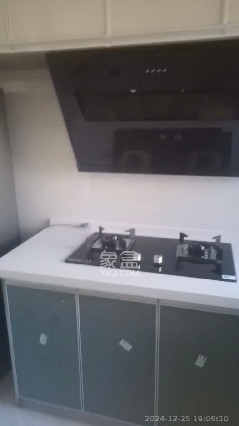 山水新城  1室1厅1卫    1300.0元/月 山水新城  1室1厅1卫    1300.0元/月室内图