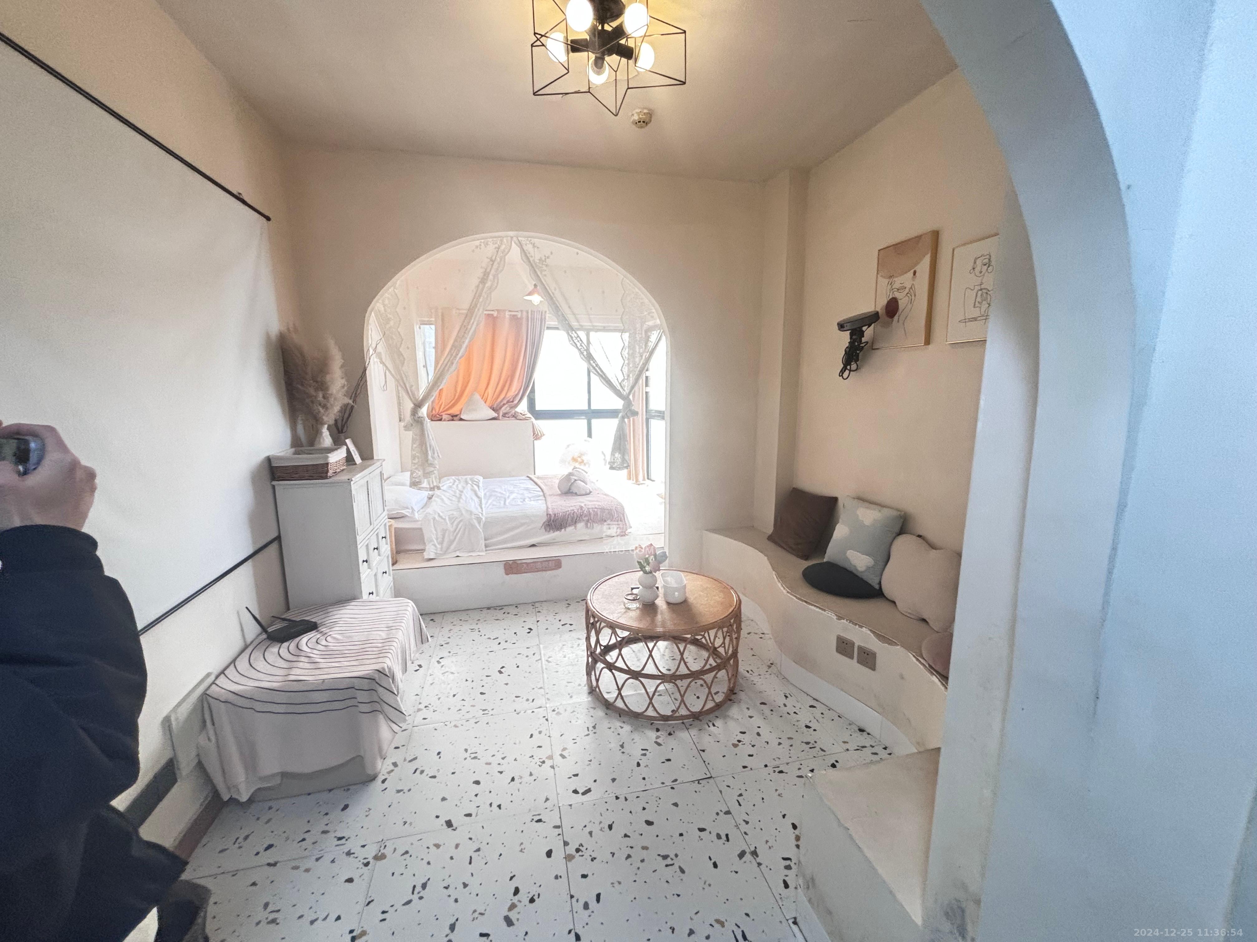 七彩丽都  1室1厅1卫    2100.0元/月 七彩丽都  1室1厅1卫    2100.0元/月室内图