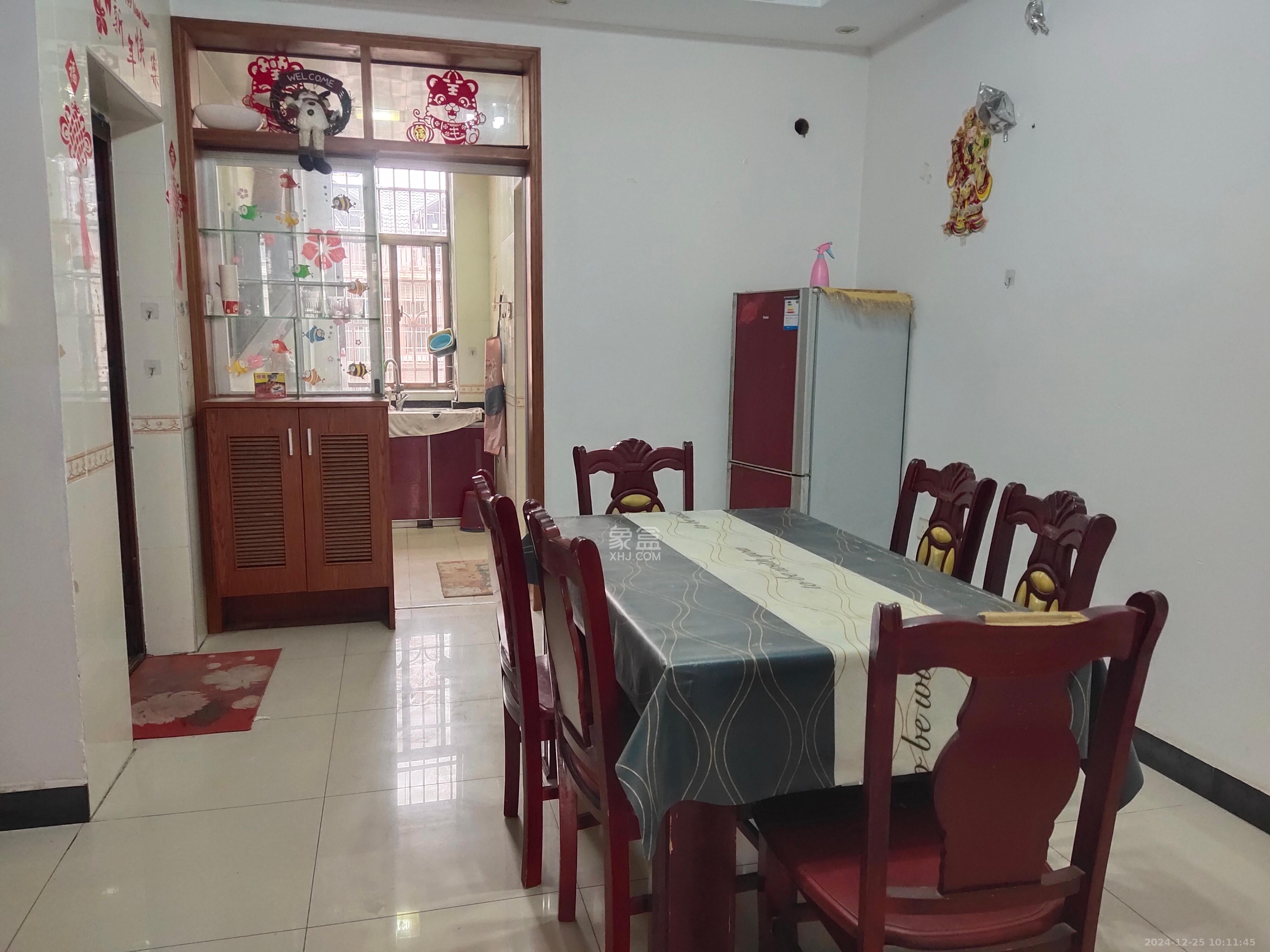 月湖安置小区(马栏山小区) 3室2厅1卫 1800.0元/月 月湖安置小区(马栏山小区) 3室2厅1卫 1800.0元/月室内图