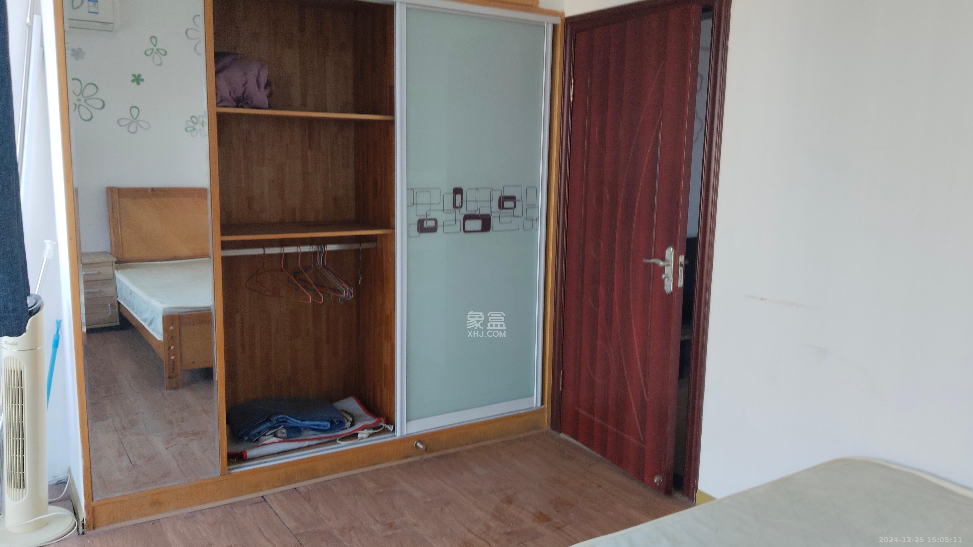 时代公馆  1室1厅1卫    1500.0元/月 时代公馆  1室1厅1卫    1500.0元/月室内图