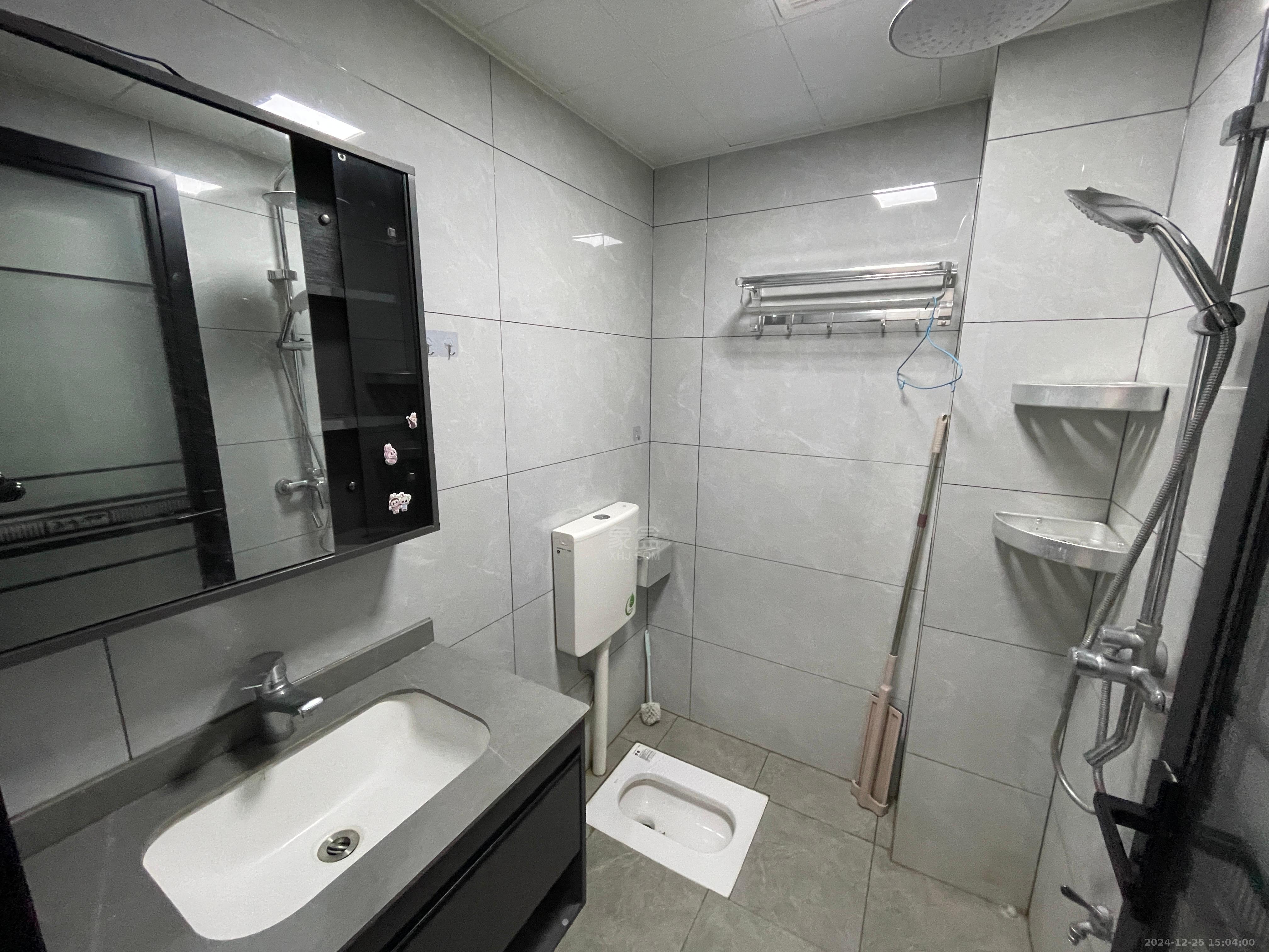 和顺天河广场(型格广场) 1室0厅0卫 1350.0元/月 和顺天河广场(型格广场) 1室0厅0卫 1350.0元/月室内图