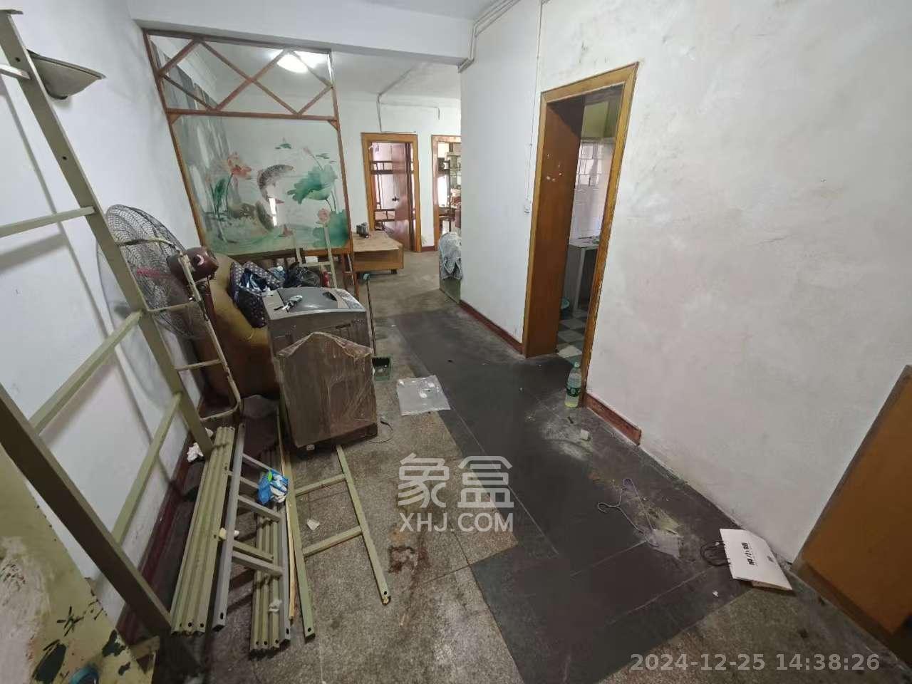 华达家园  3室2厅1卫   1600.00元/月室内图