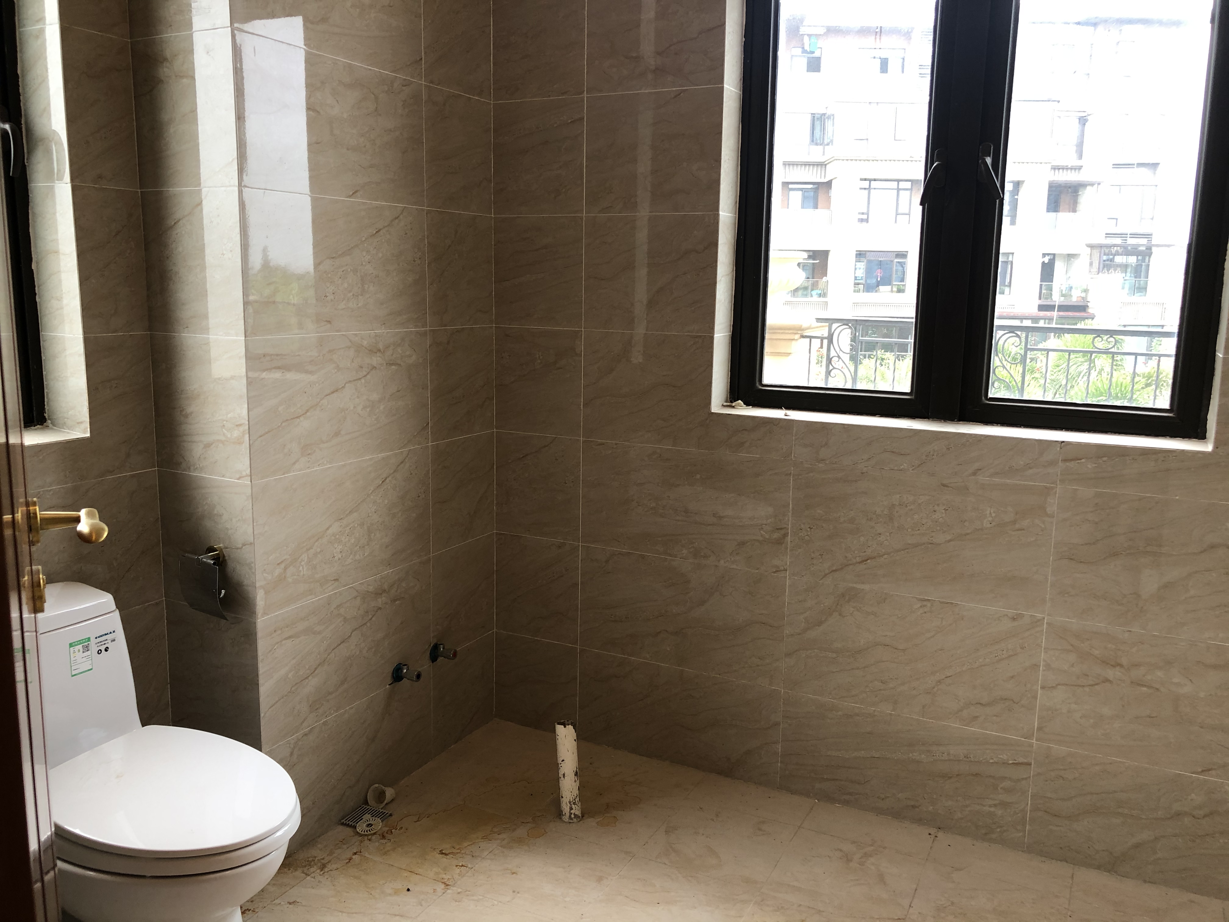 恒大悦龙府 5室3厅3卫 9000.0元/月 恒大悦龙府 5室3厅3卫 9000.0元/月户型图