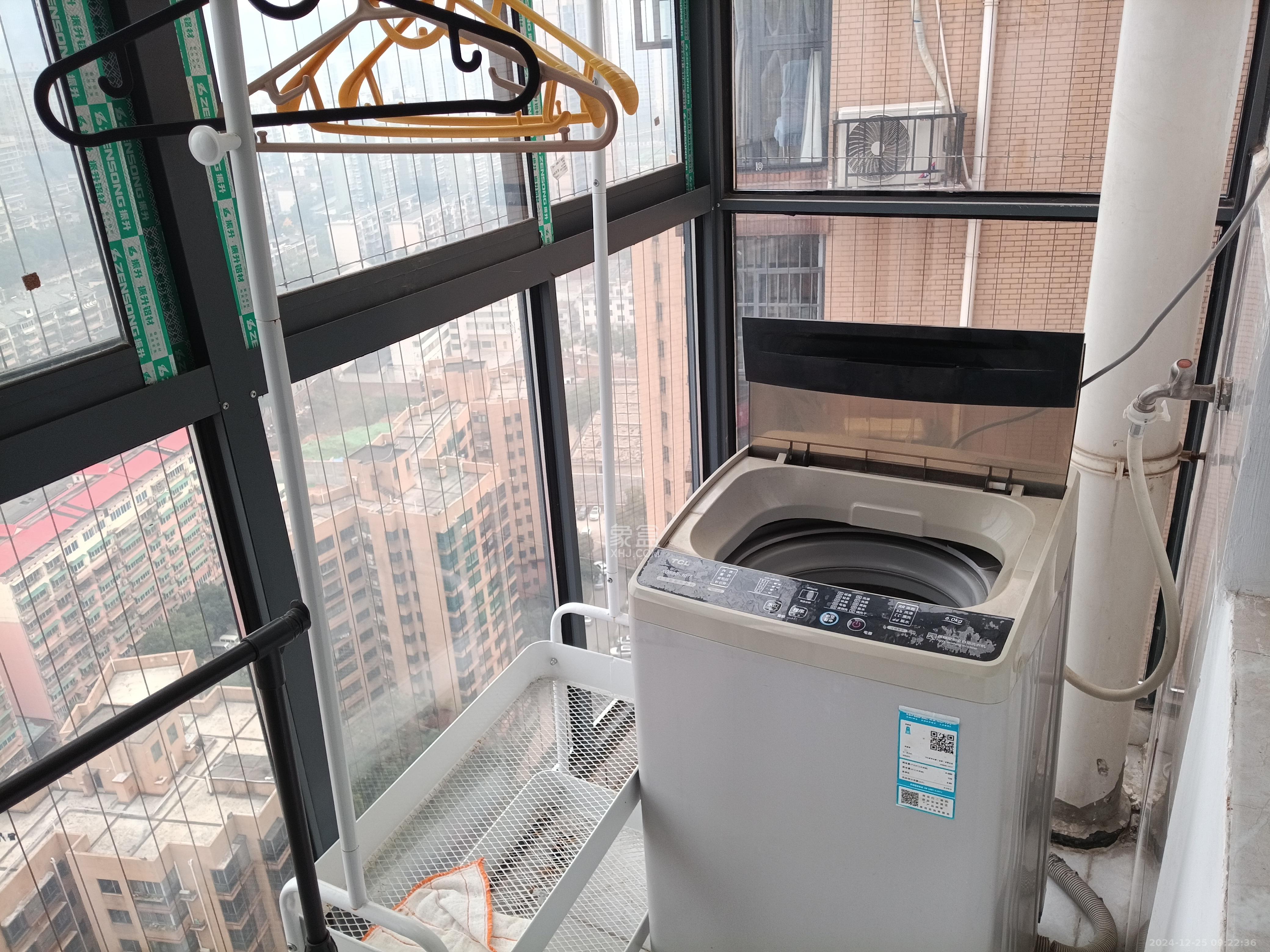 兴威帕克水岸  3室2厅2卫    2500.0元/月室内图