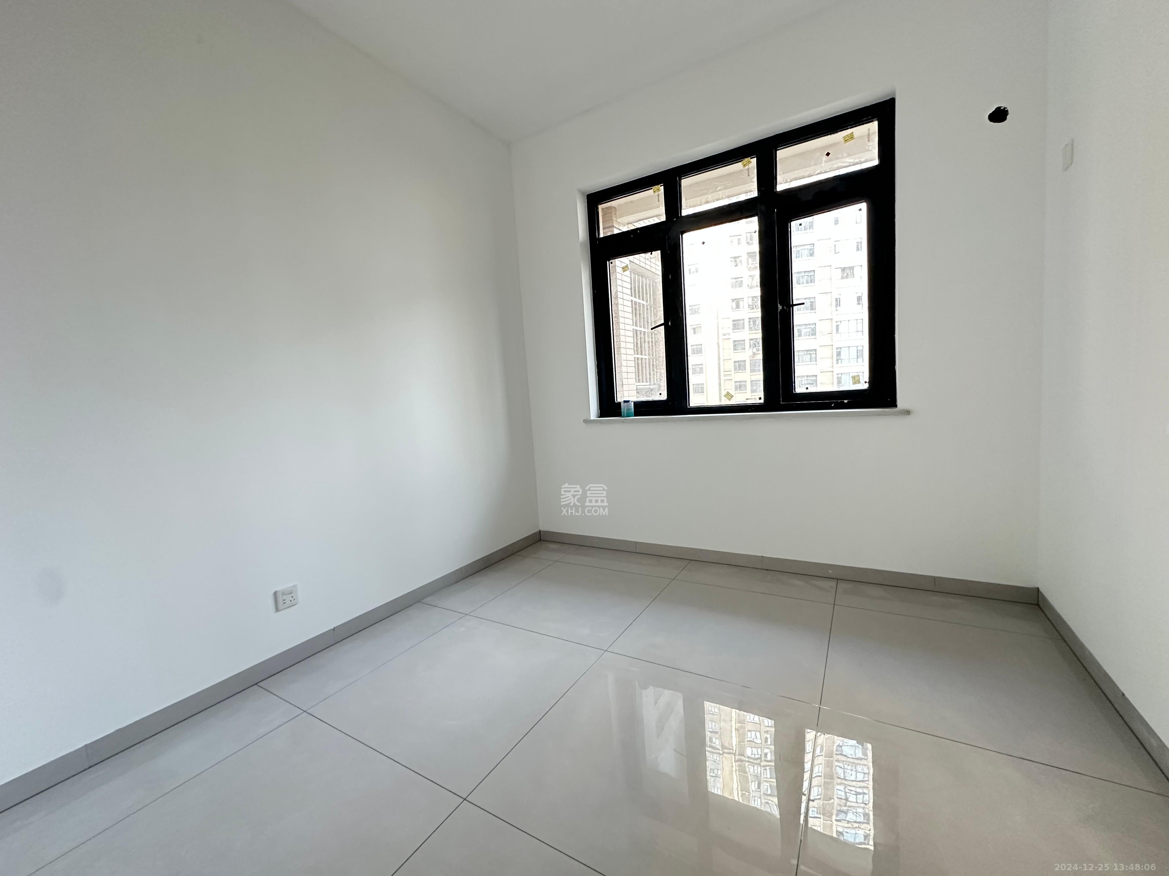 辉煌国际城二期 4室2厅2卫 2800.0元/月 辉煌国际城二期 4室2厅2卫 2800.0元/月室内图