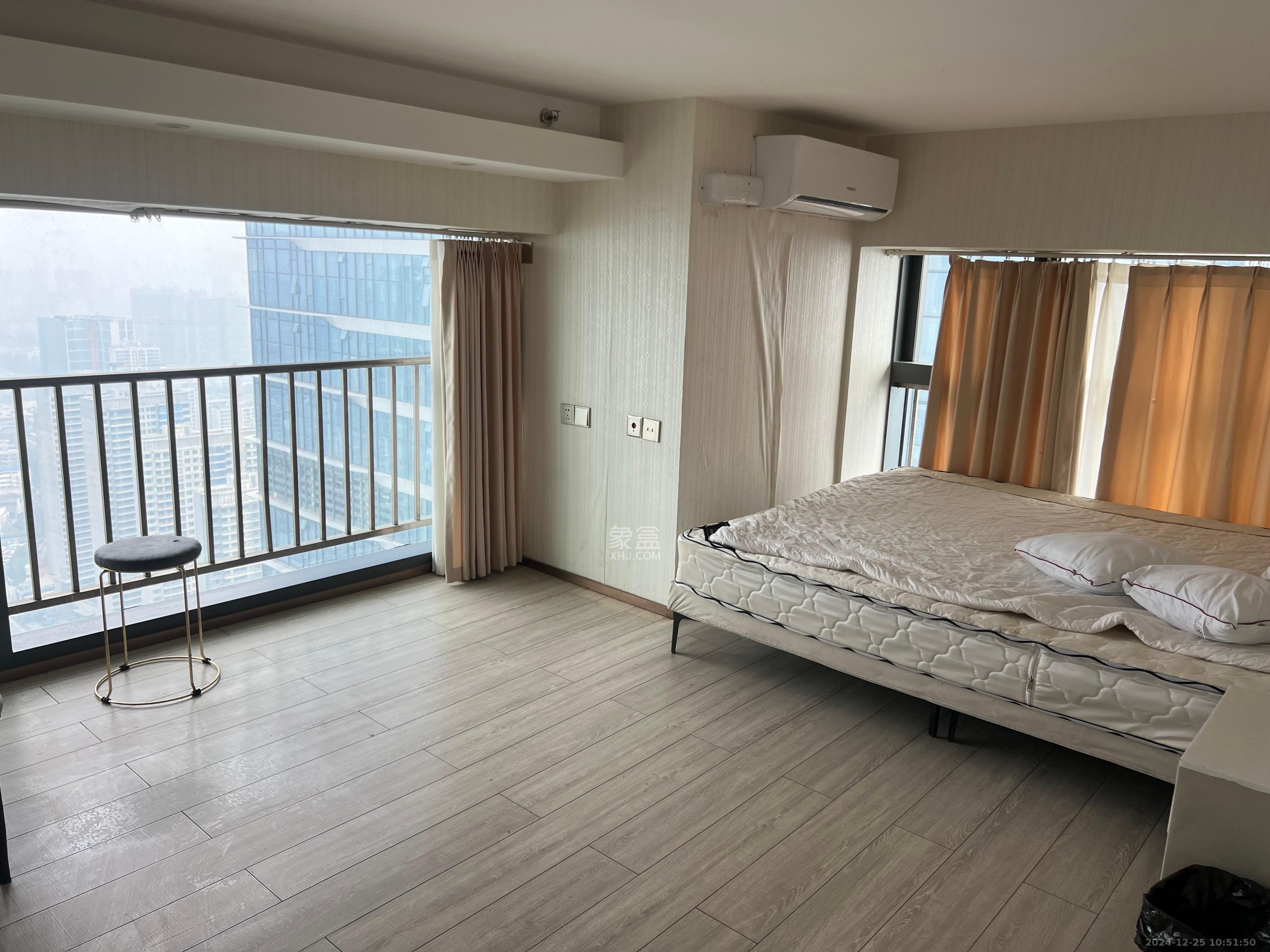 华远华时代  3室2厅2卫   4500.00元/月室内图