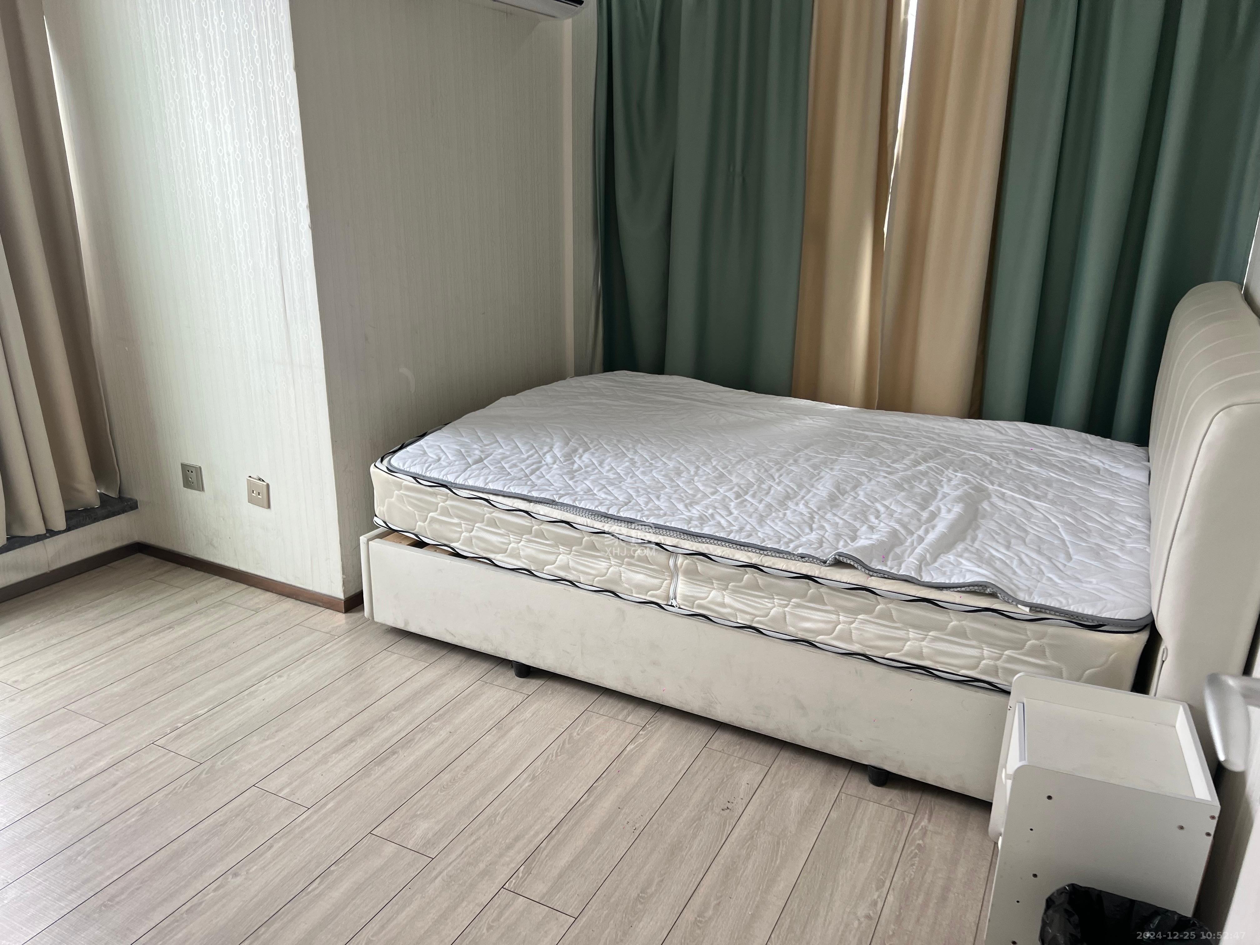 华远华时代  3室2厅2卫   4500.00元/月室内图