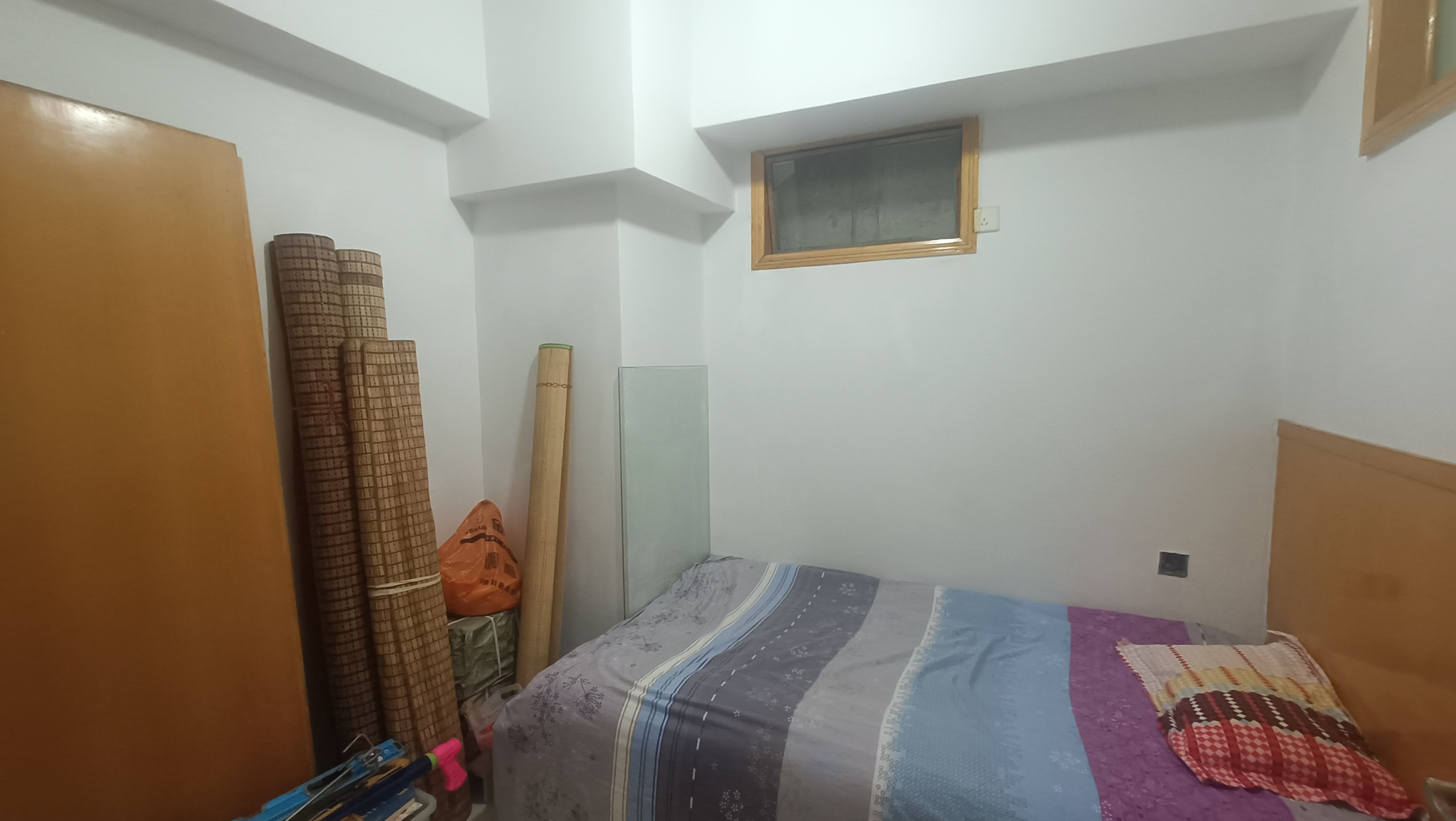 天成银座  3室2厅2卫    48.8万 天成银座  3室2厅2卫    48.8万客厅