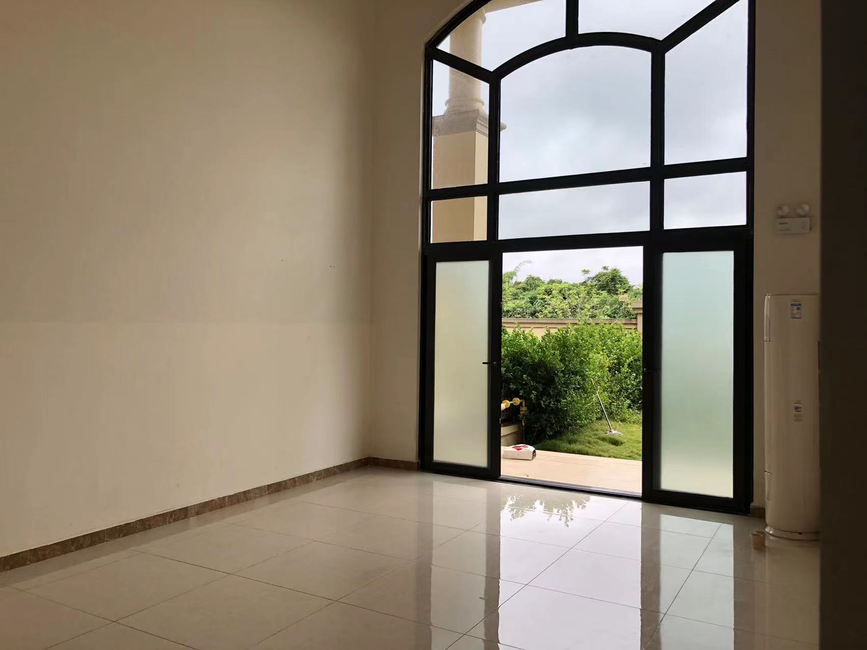 恒大悦龙府 5室3厅3卫 9000.0元/月 恒大悦龙府 5室3厅3卫 9000.0元/月室内图