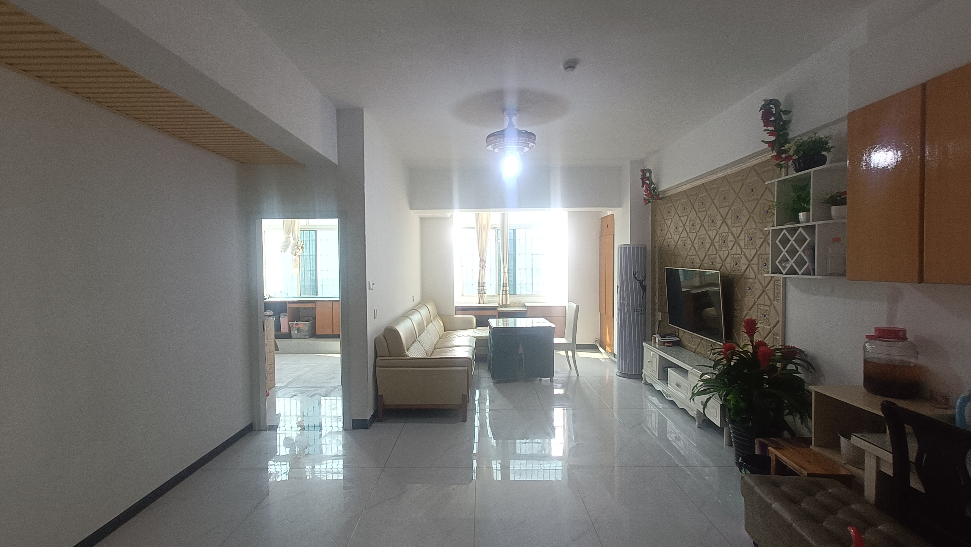 天成银座  3室1厅1卫    35.0万