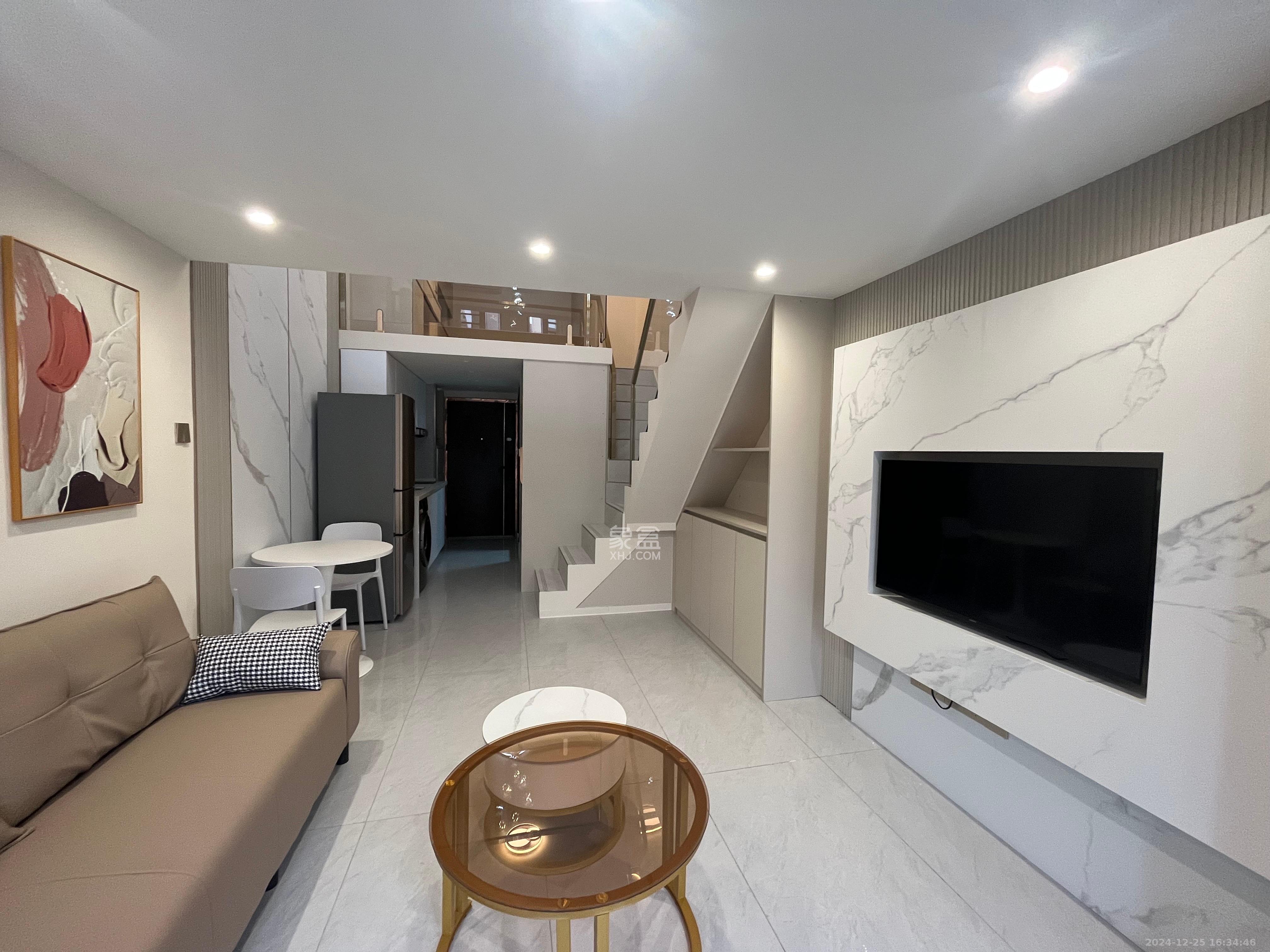 中交广场公寓 2室1厅1卫 2600.0元/月 中交广场公寓 2室1厅1卫 2600.0元/月室内图