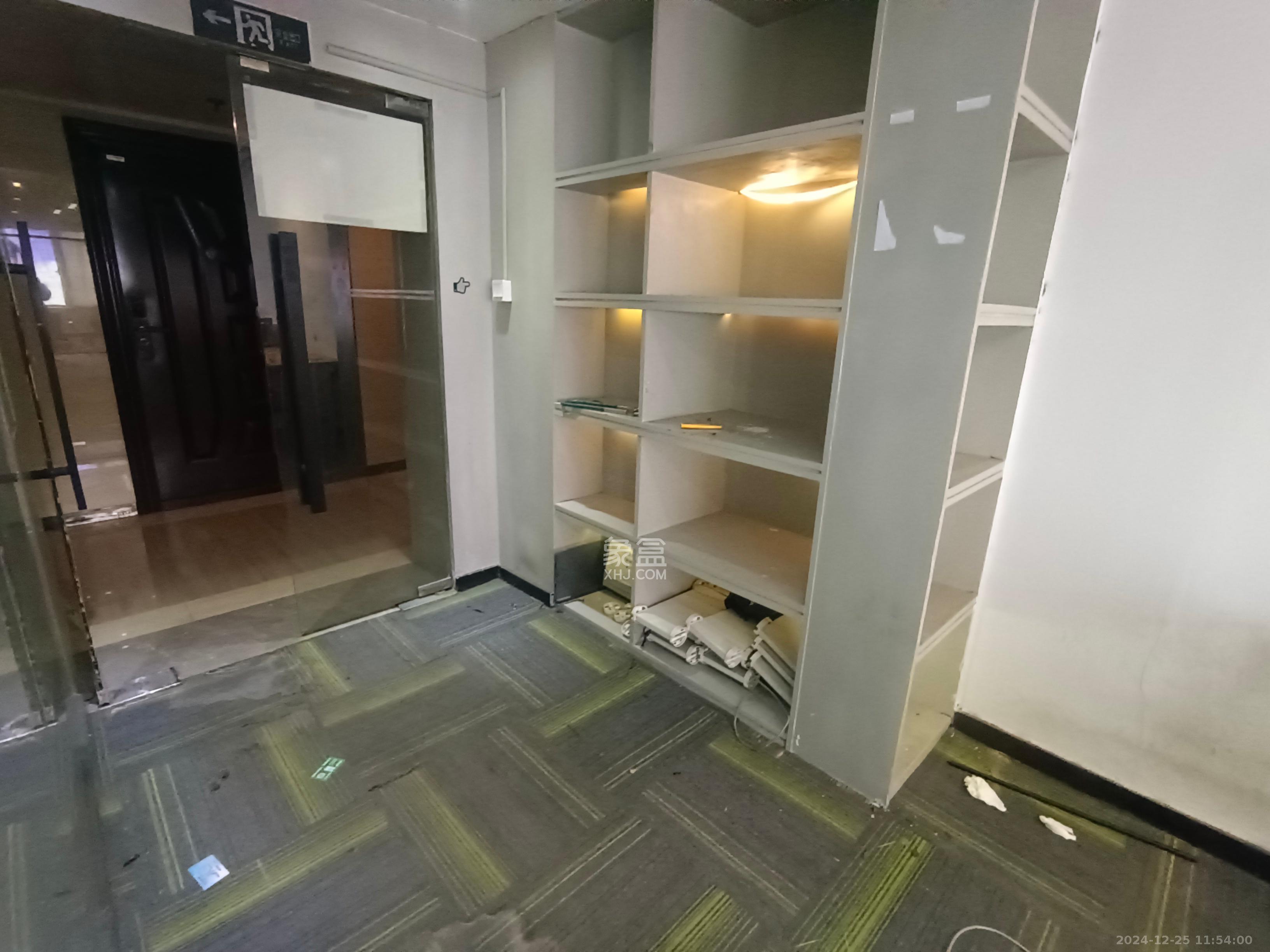 保利国际广场 1室1厅1卫 5000.0元/月 保利国际广场 1室1厅1卫 5000.0元/月室内图