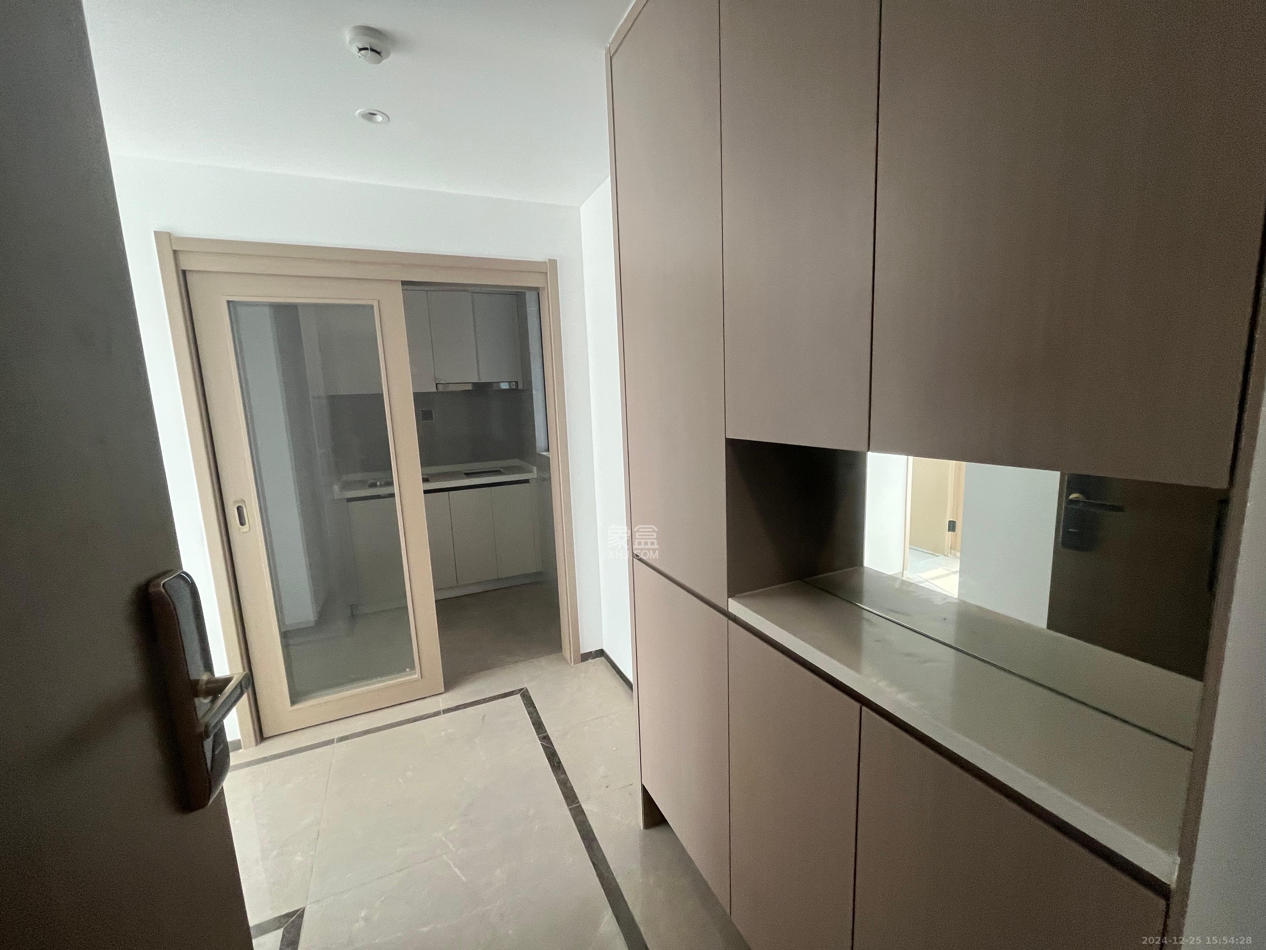 中建宝铂公馆  1室1厅1卫    2800.0元/月室内图