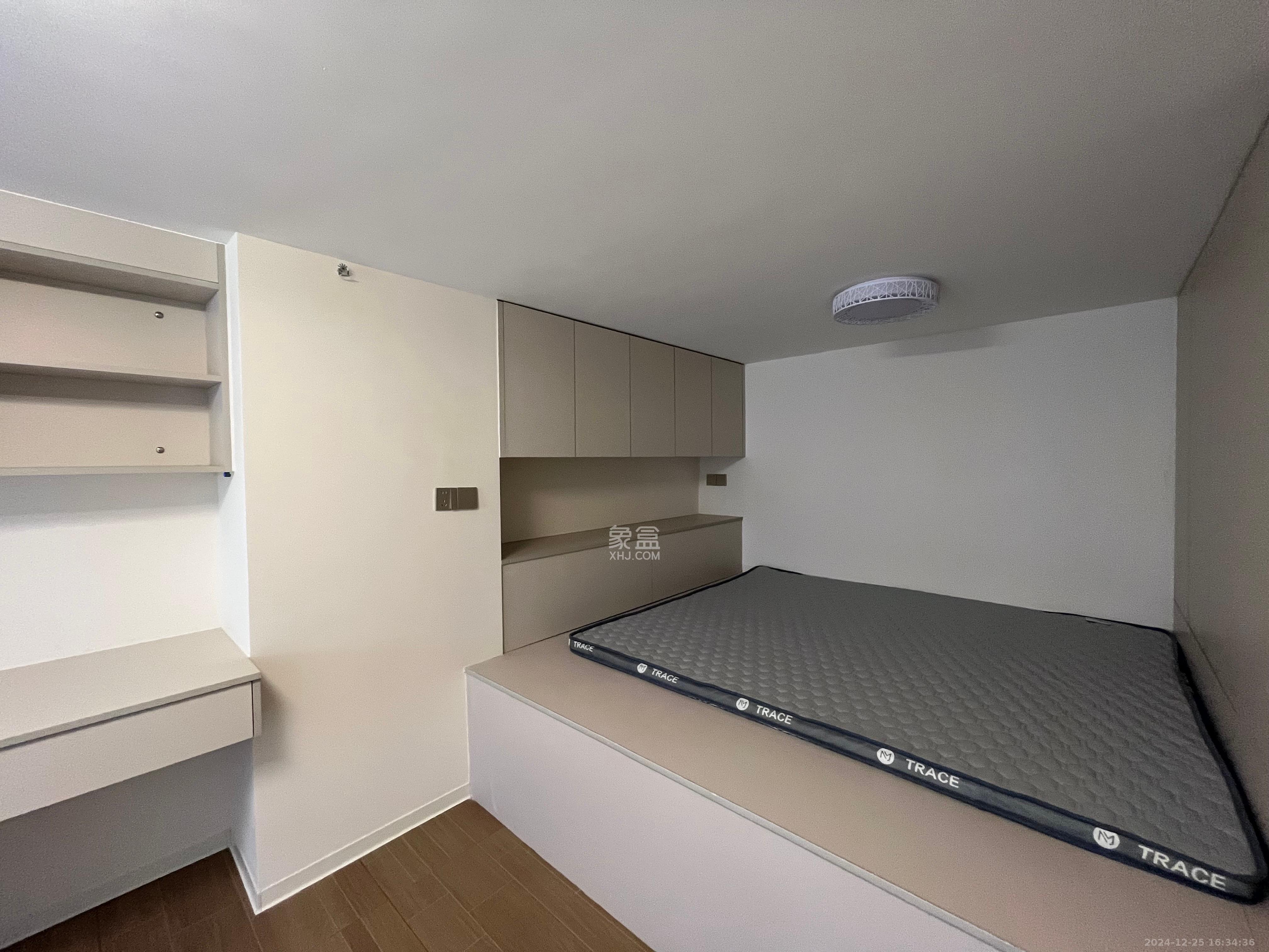 中交广场公寓  2室1厅1卫    2600.0元/月室内图