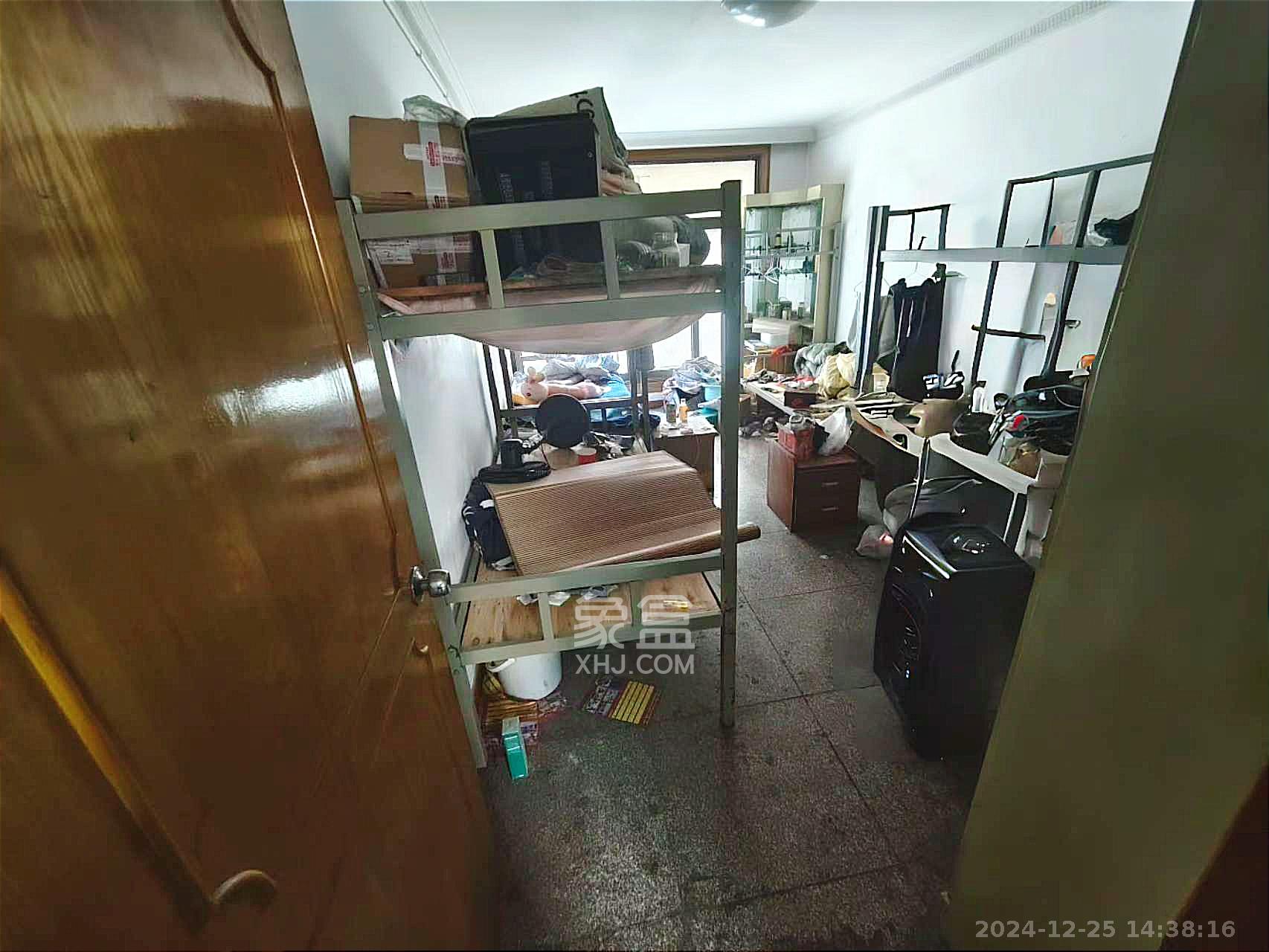 华达家园  3室2厅1卫   1600.00元/月室内图