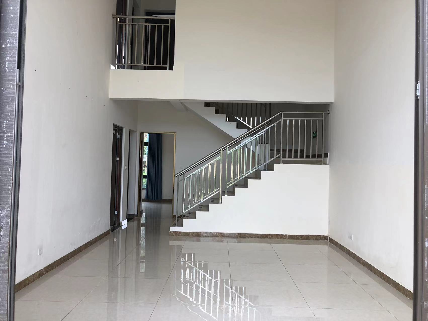 恒大悦龙府 5室3厅3卫 9000.0元/月 恒大悦龙府 5室3厅3卫 9000.0元/月室内图