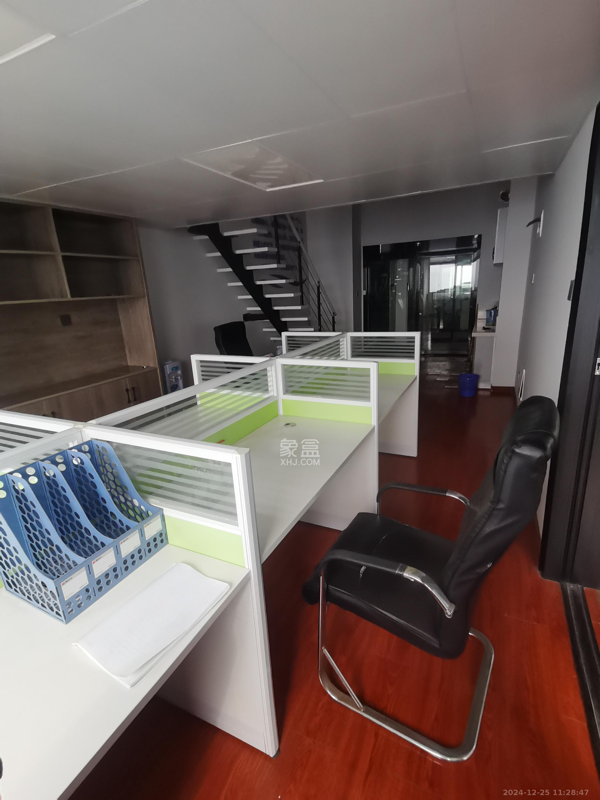 华润置地广场二期 1室0厅0卫 4600.0元/月 华润置地广场二期 1室0厅0卫 4600.0元/月室内图