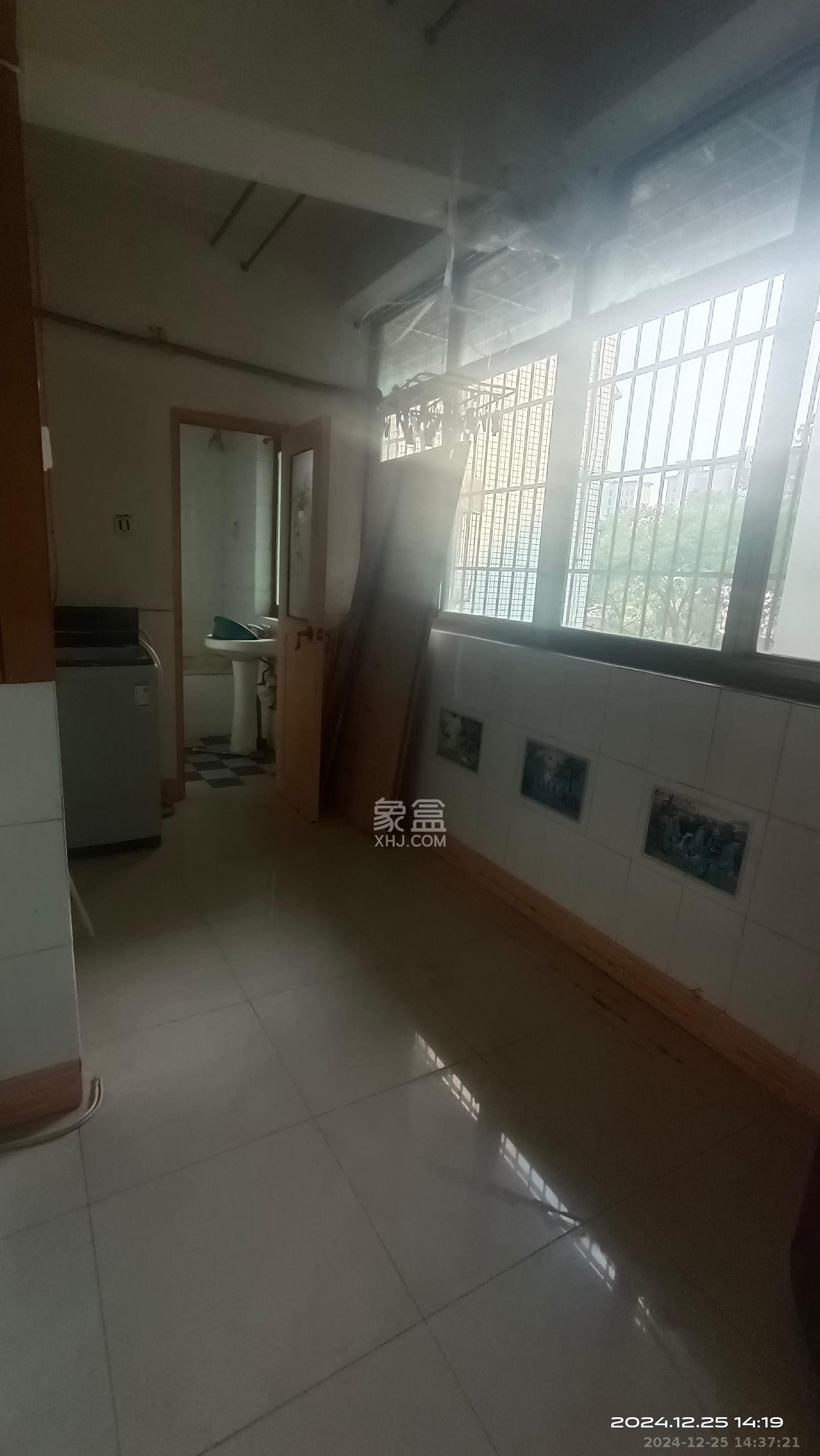 侯家塘有色研究院(长沙有色大院) 3室2厅2卫 3000.0元/月 侯家塘有色研究院(长沙有色大院) 3室2厅2卫 3000.0元/月室内图